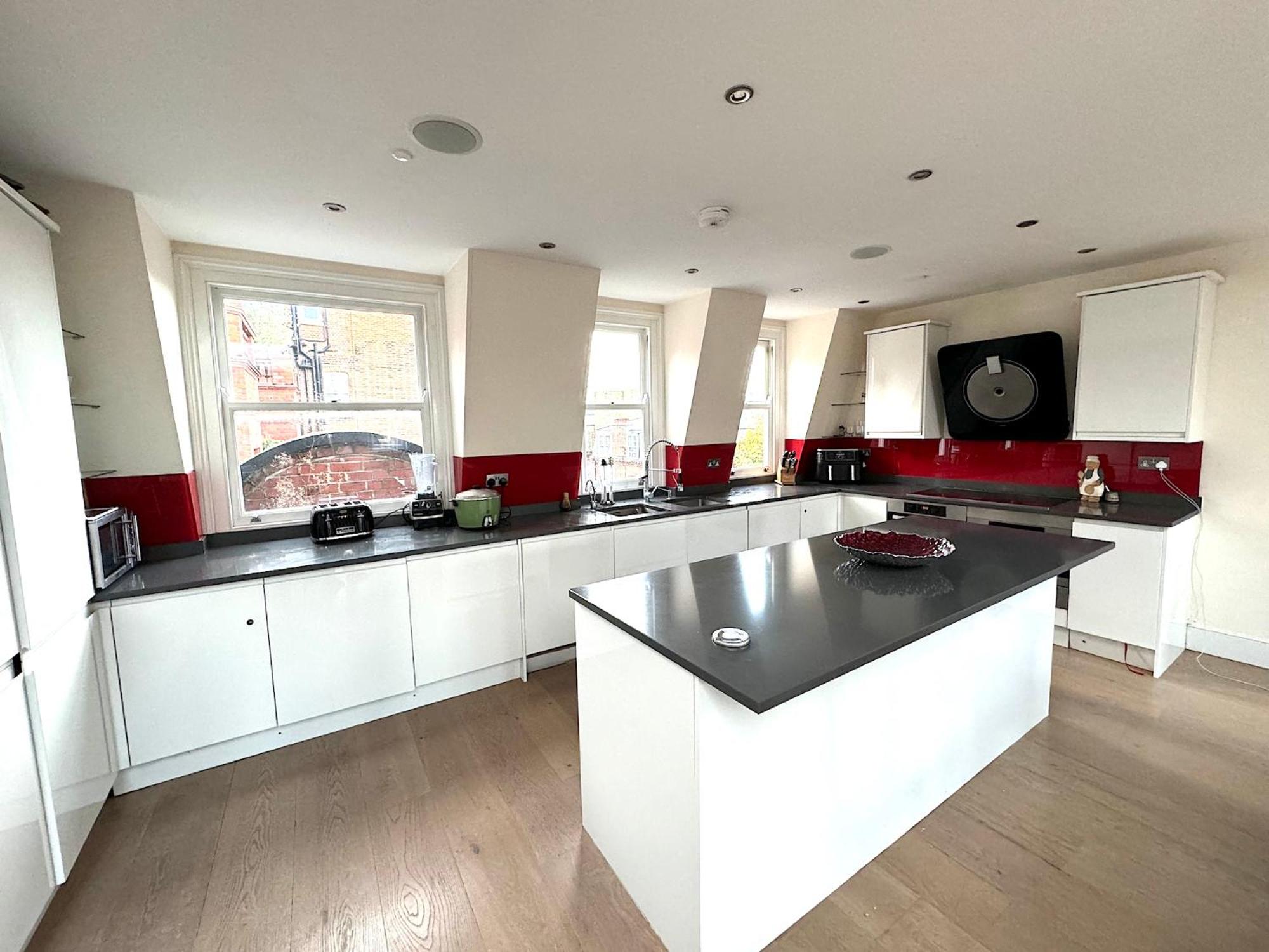 Draycott Apartment
