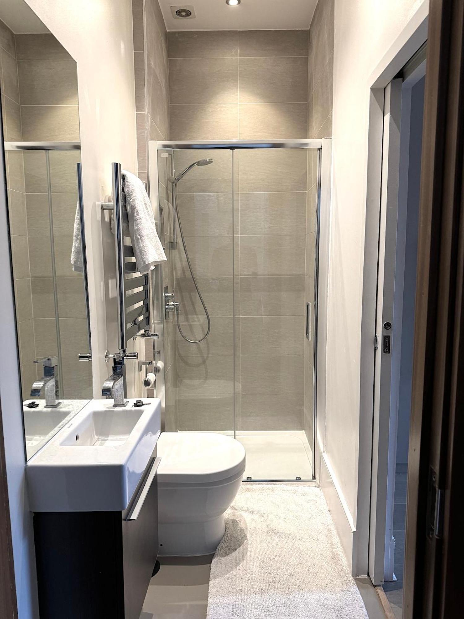 Draycott Apartment