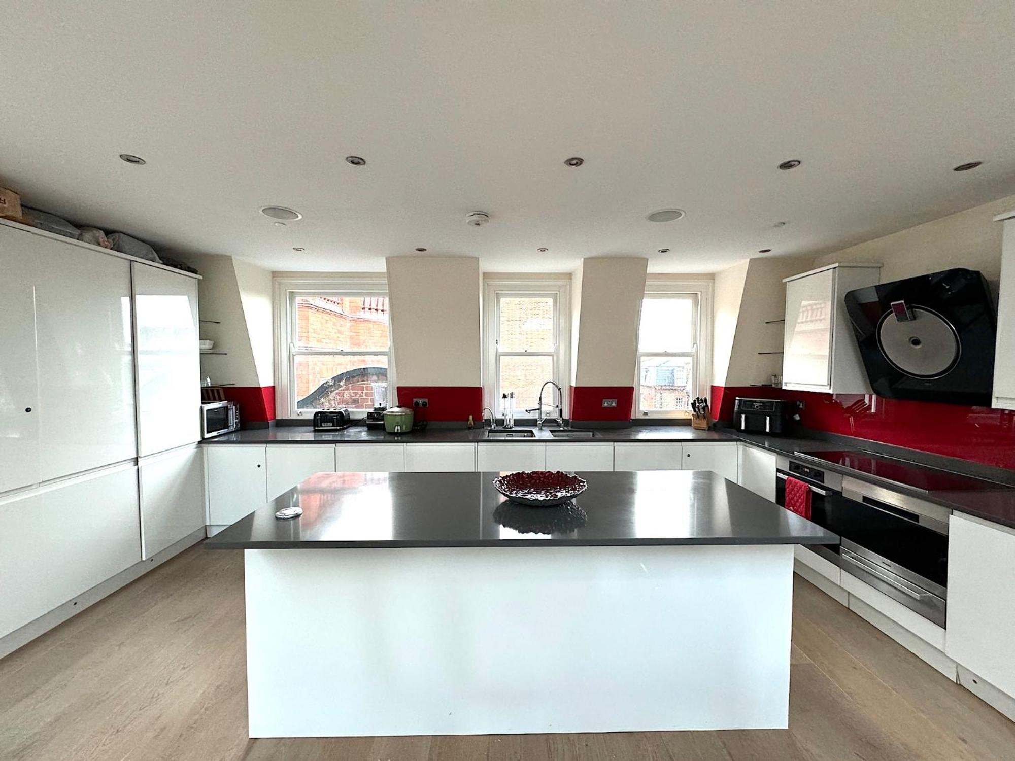 Draycott Apartment
