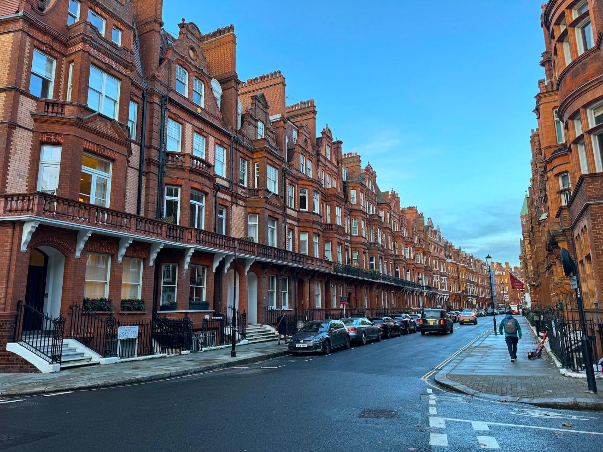 Draycott Apartment