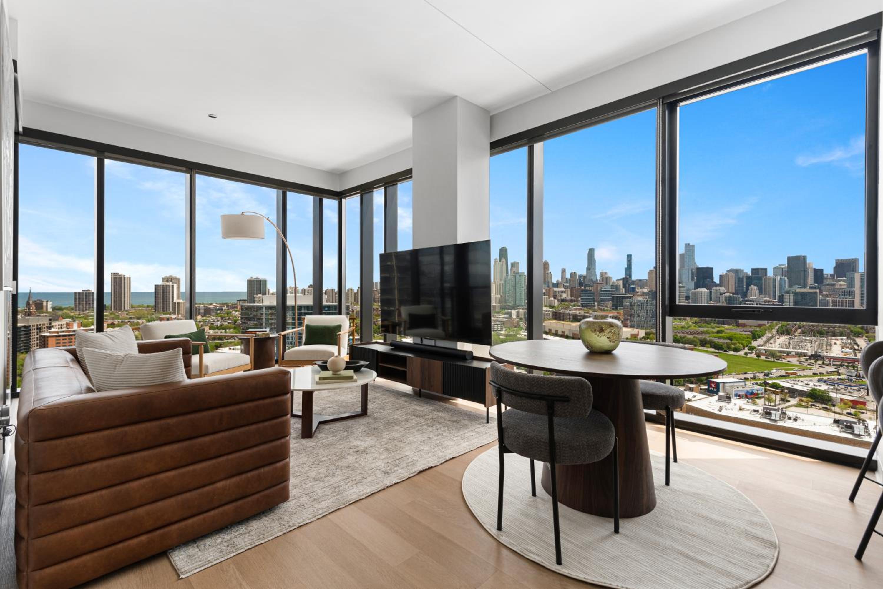 Foundry Unmatched Skyline Views at Lincoln Park