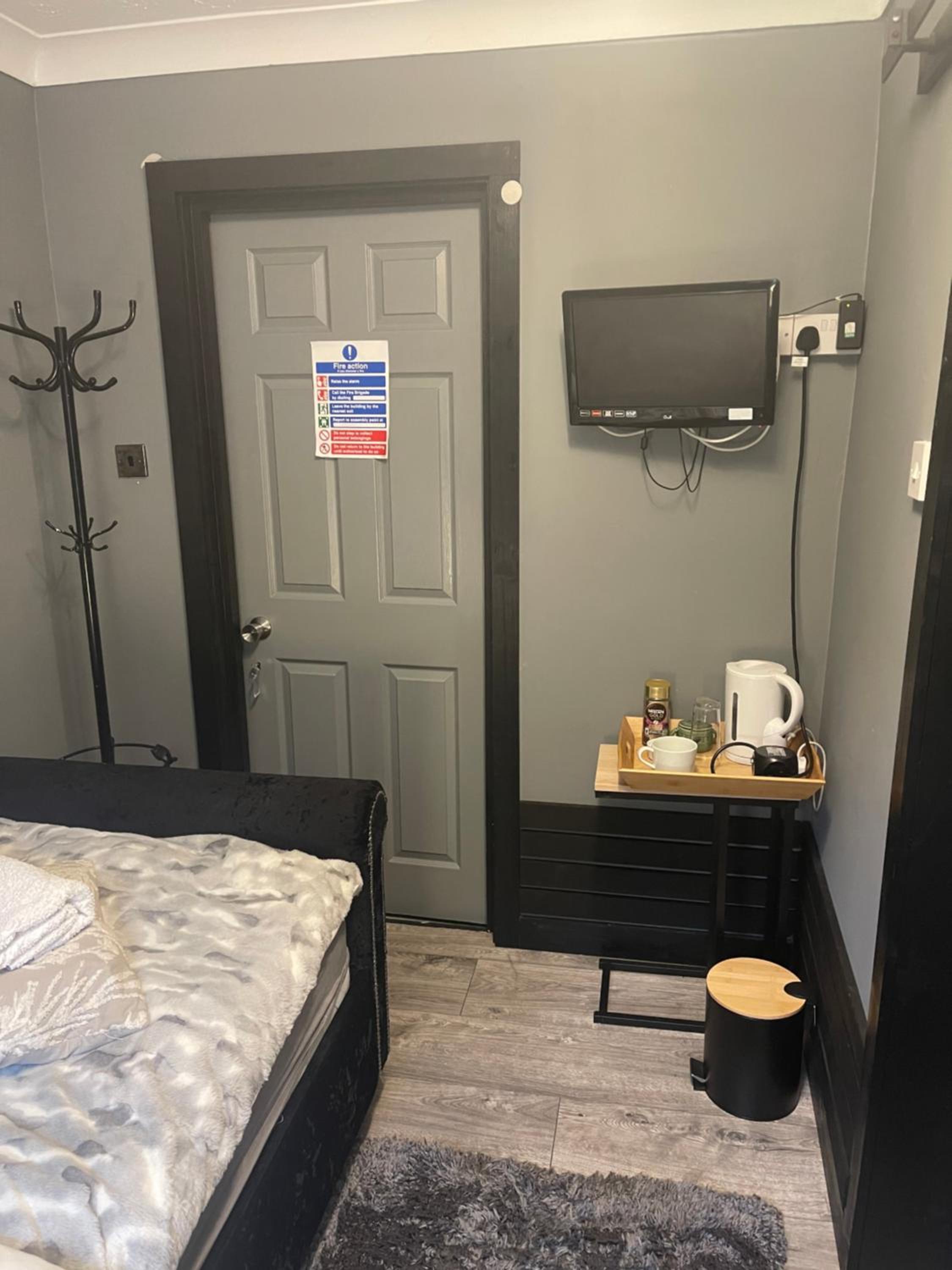 Da Vinci Guest House Gatwick — 14