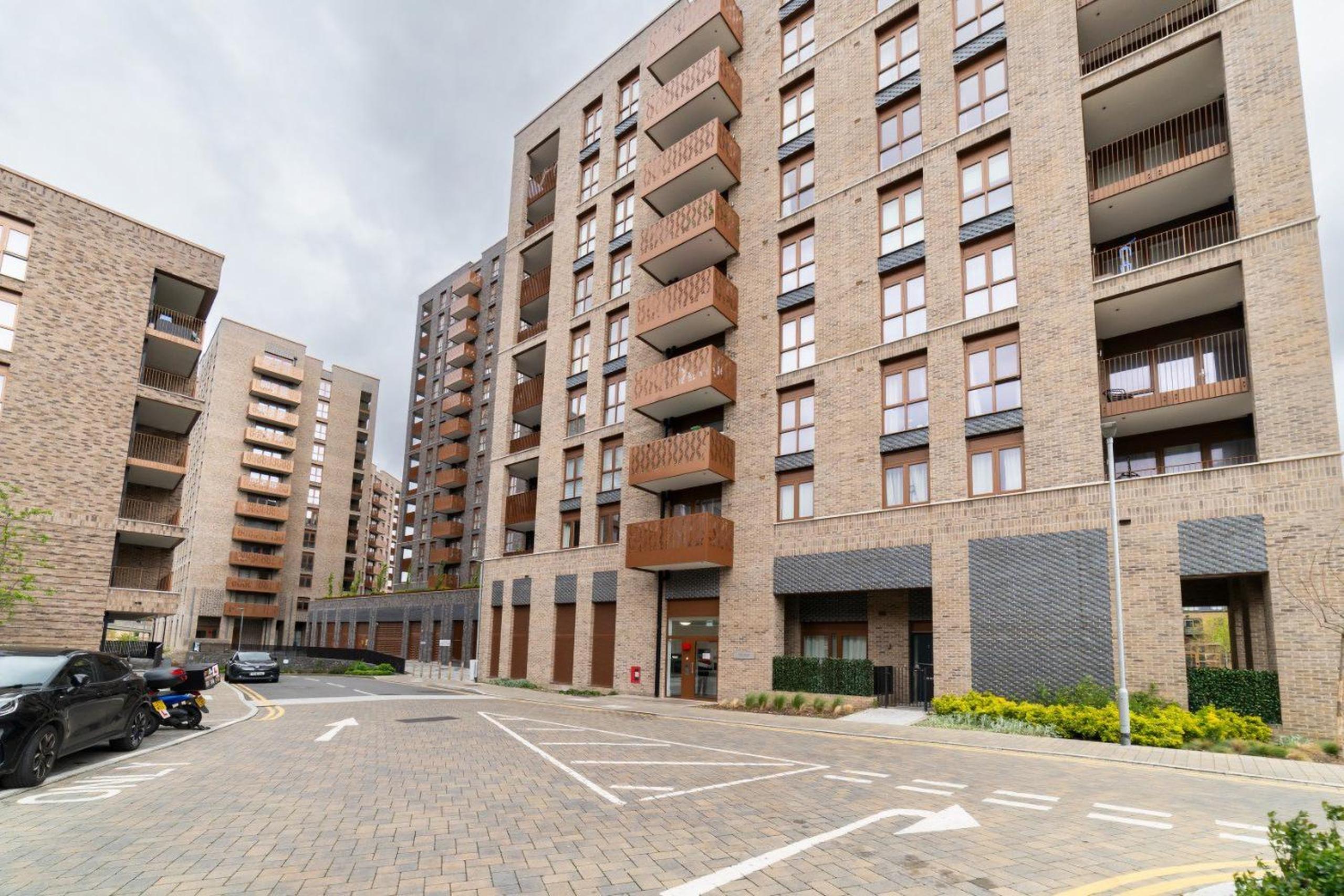 Swift Retreat in Barking