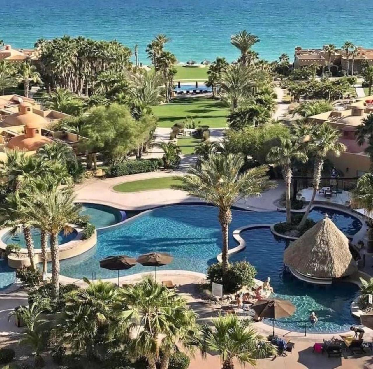Bella Sirena D501 Lux Private Beach Resort Condo view 4