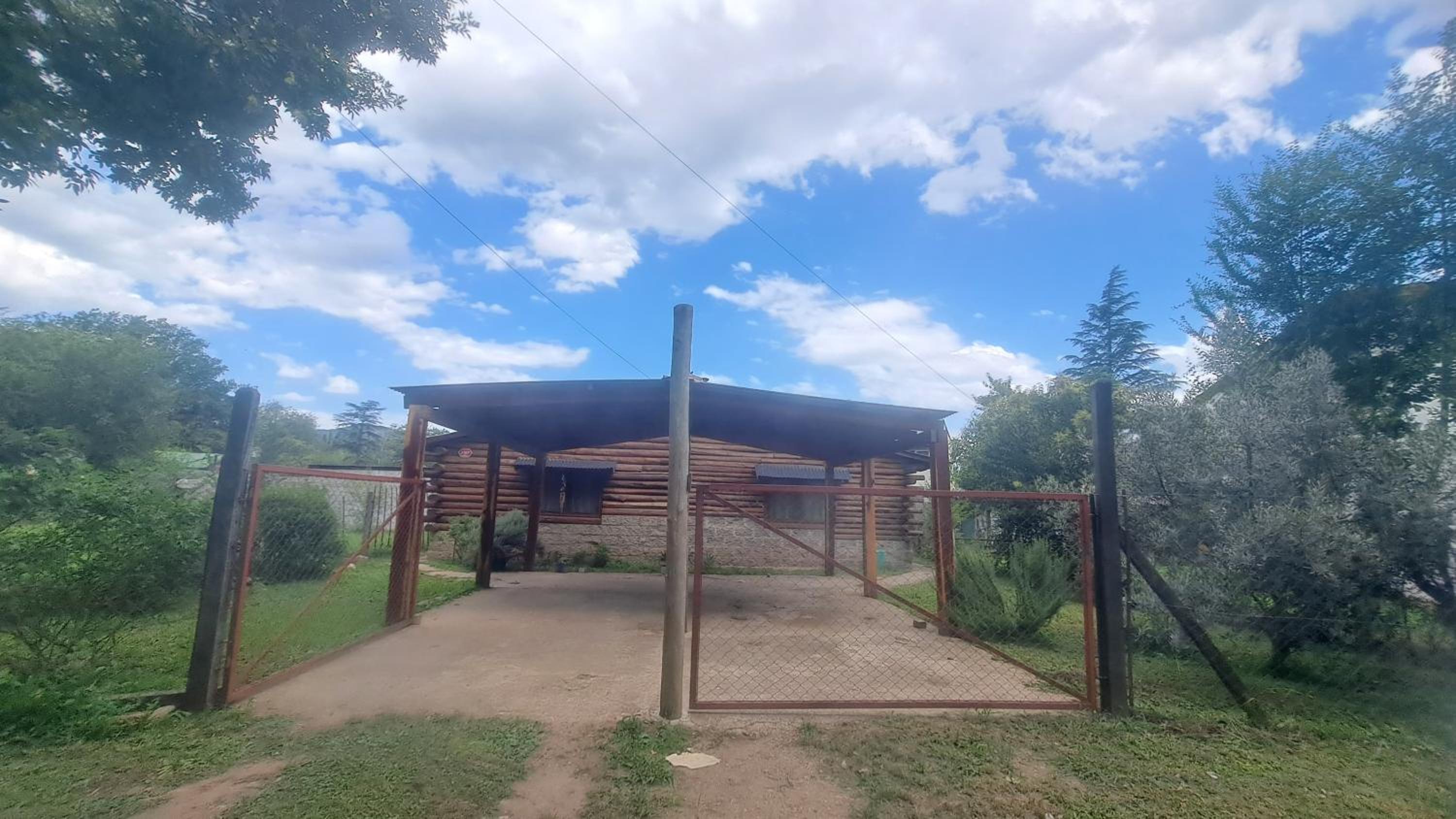 Hotel Los Tronquitos - Image 1