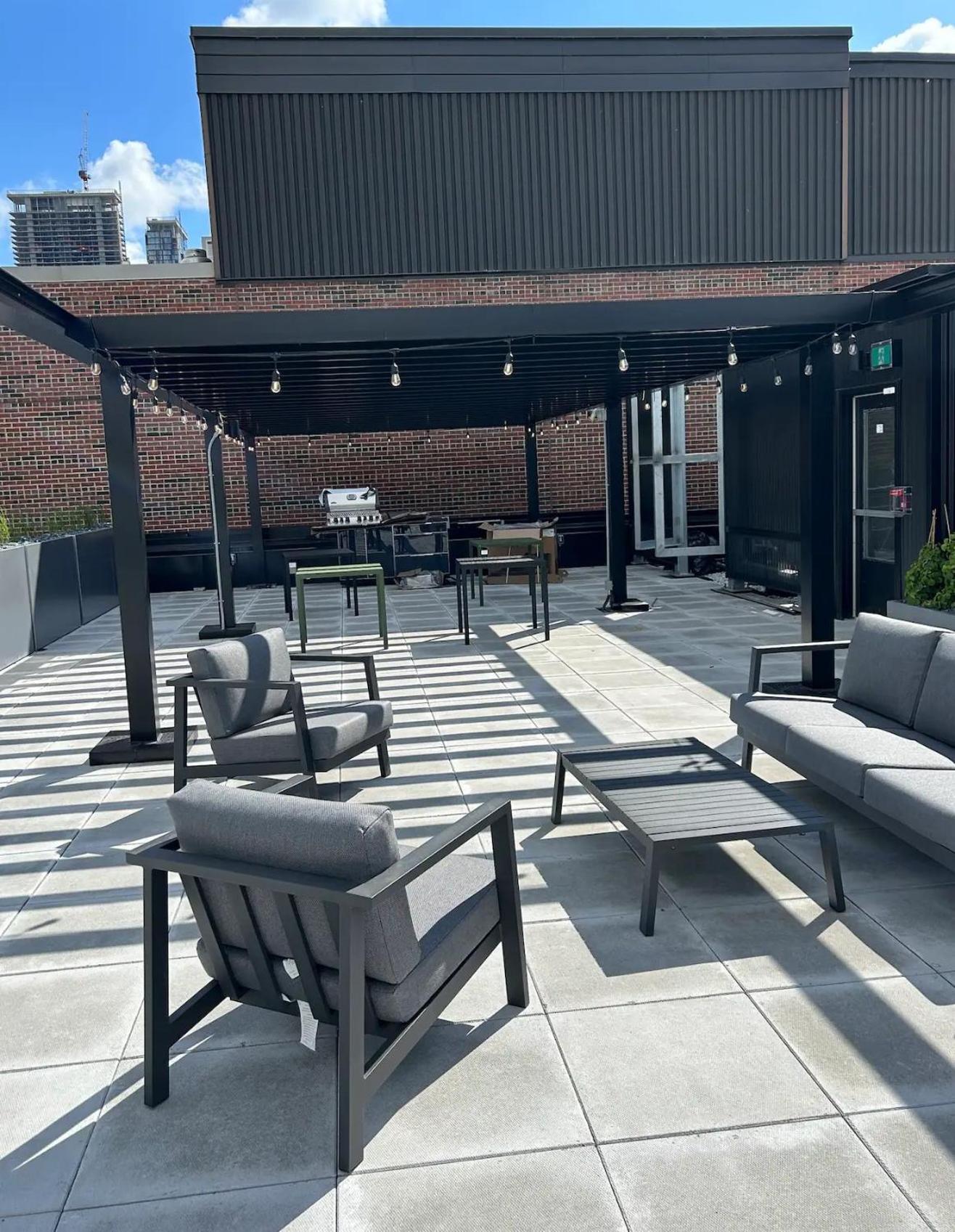 Luxurious condo downtown