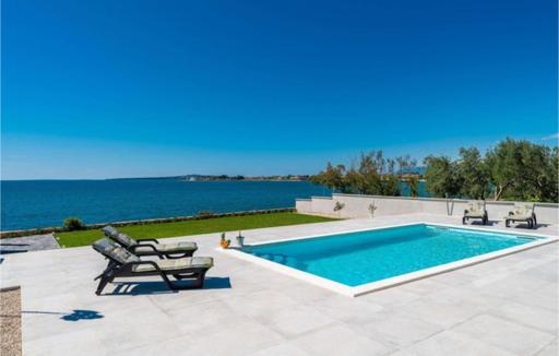 Luxurious beachfront Villa with sea view - by TA Leut Agency view 2