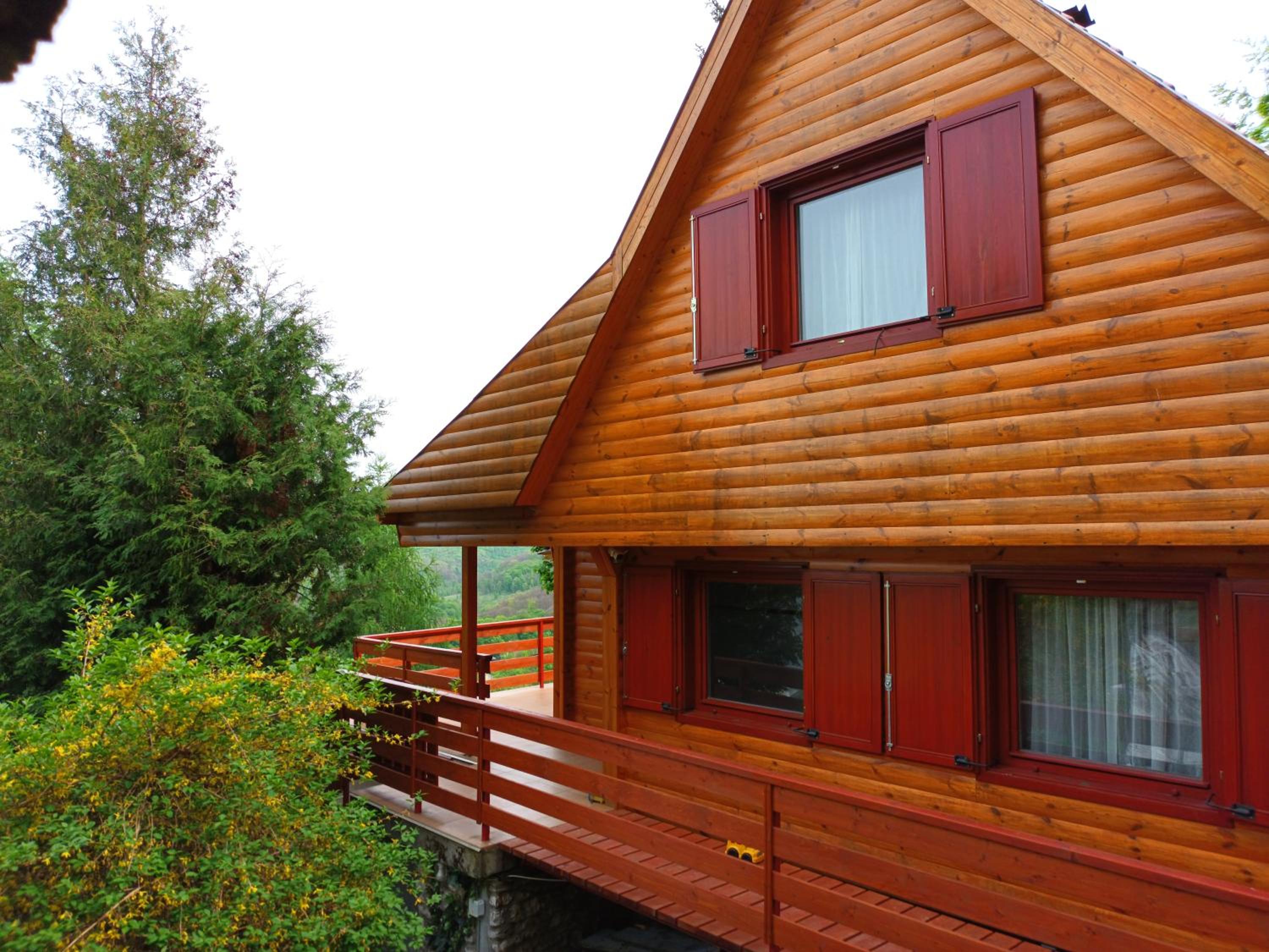 Lili's Lovely Log Home in the Forest view 2