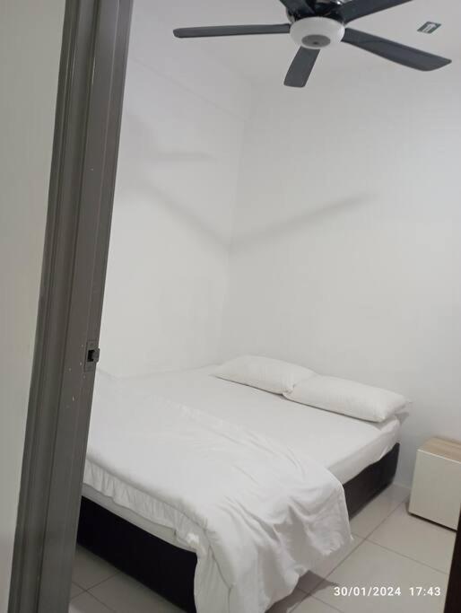 3R Guest House Manhattan Condominium photo 2