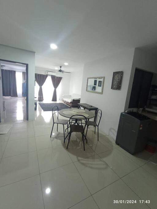 3R Guest House Manhattan Condominium photo 4