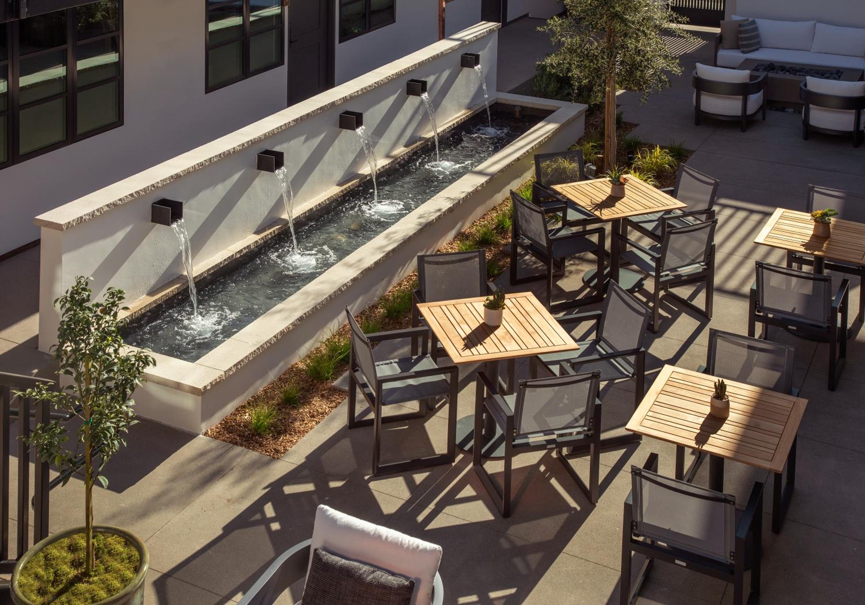 Monterey Vacations - Stilwell Hotel - Property Image 5