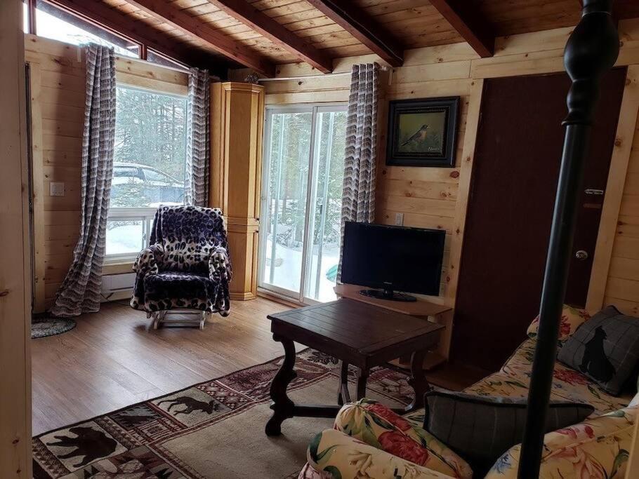 Lakefront Cottage in Muskoka