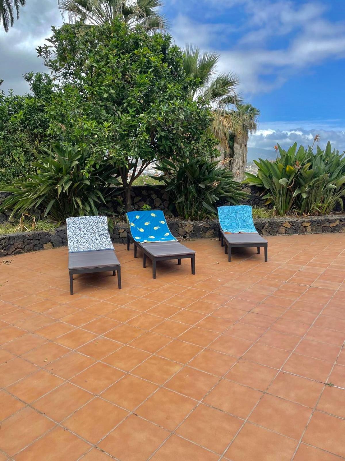 Spacious characterful villa with spectacular views in quiet rural setting.