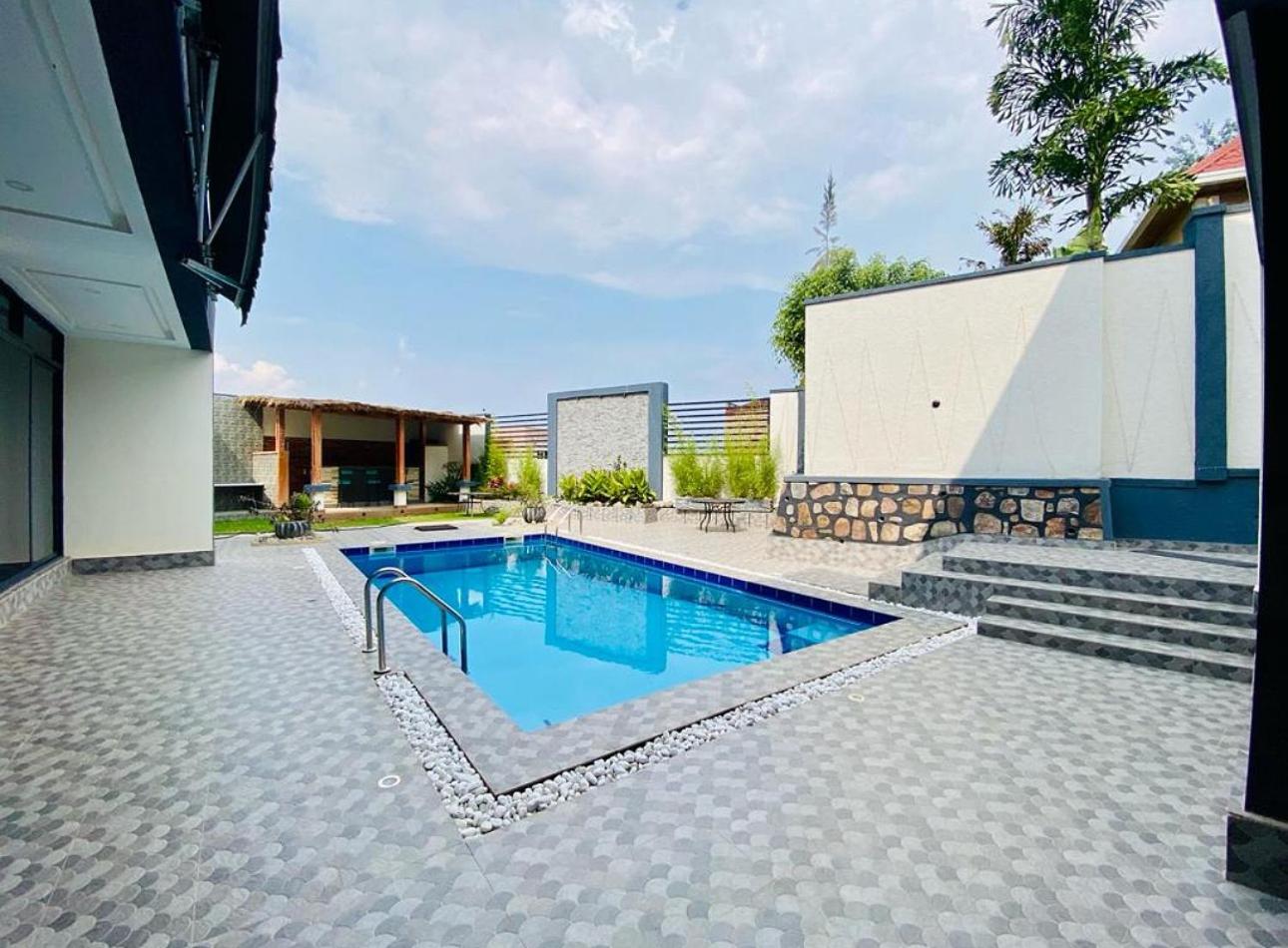 COOL LUXURY Smart Apartments view 4