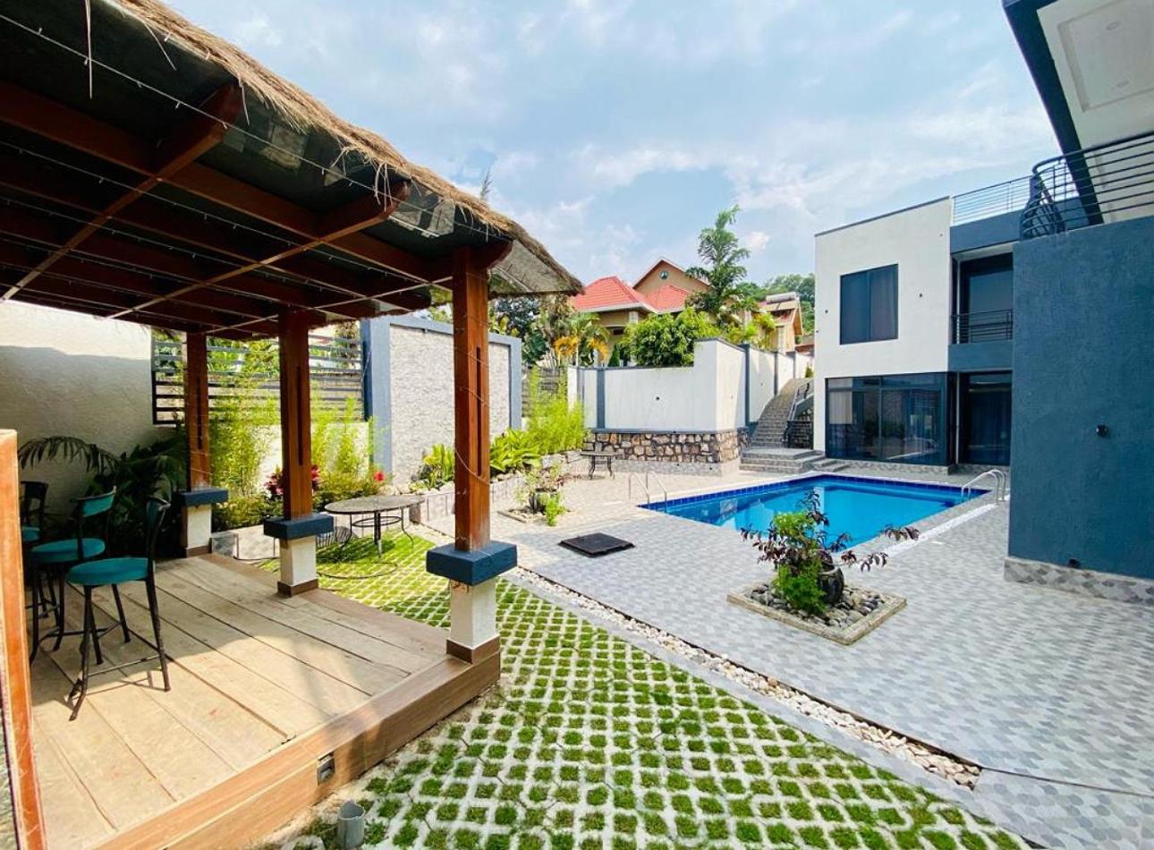 COOL LUXURY Smart Apartments view 3