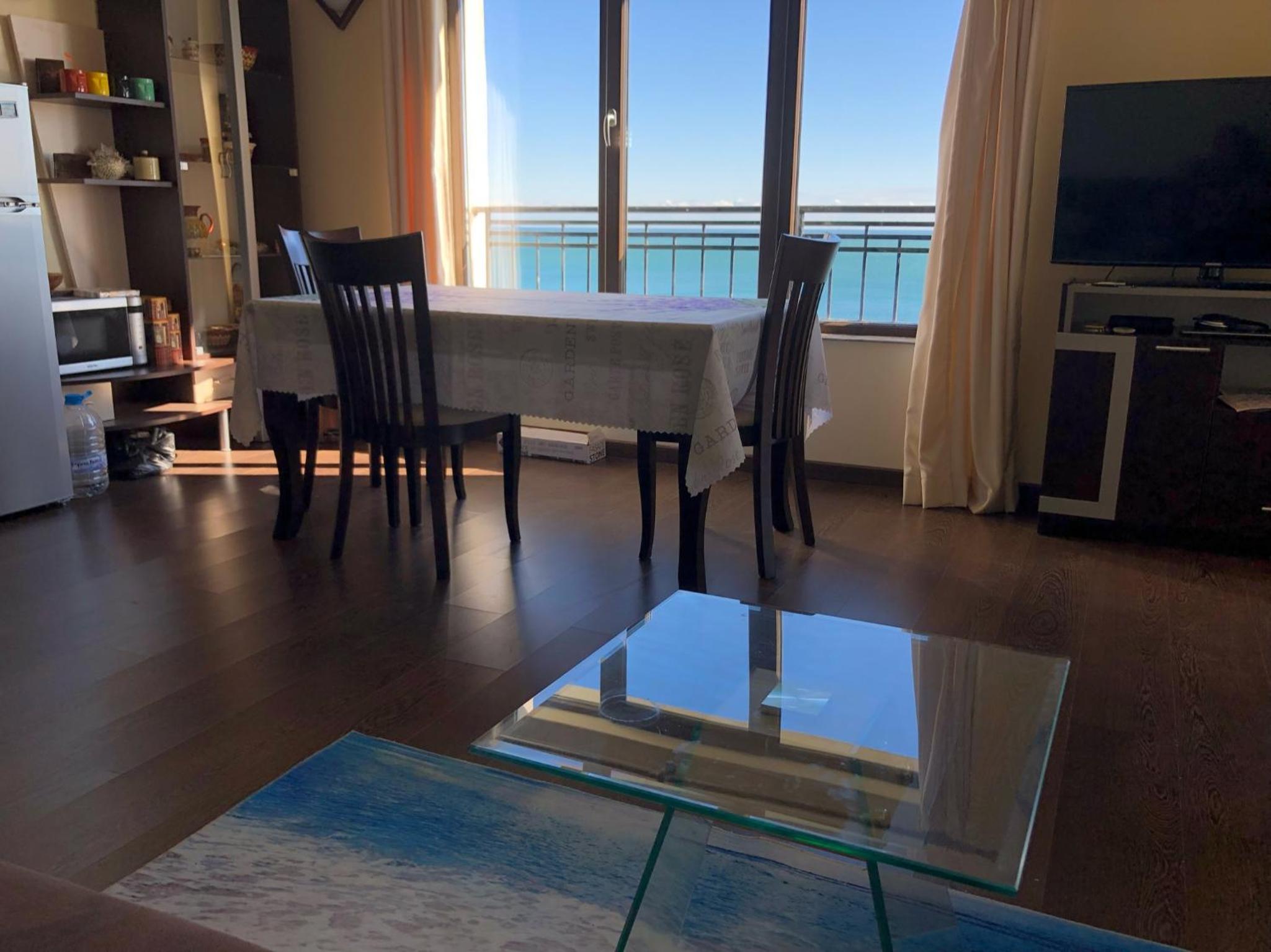 Spacious seaview apartments, 100m to the beach