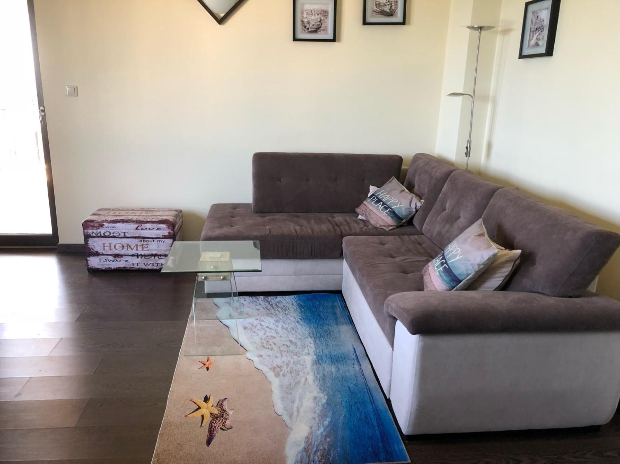 Spacious seaview apartments, 100m to the beach