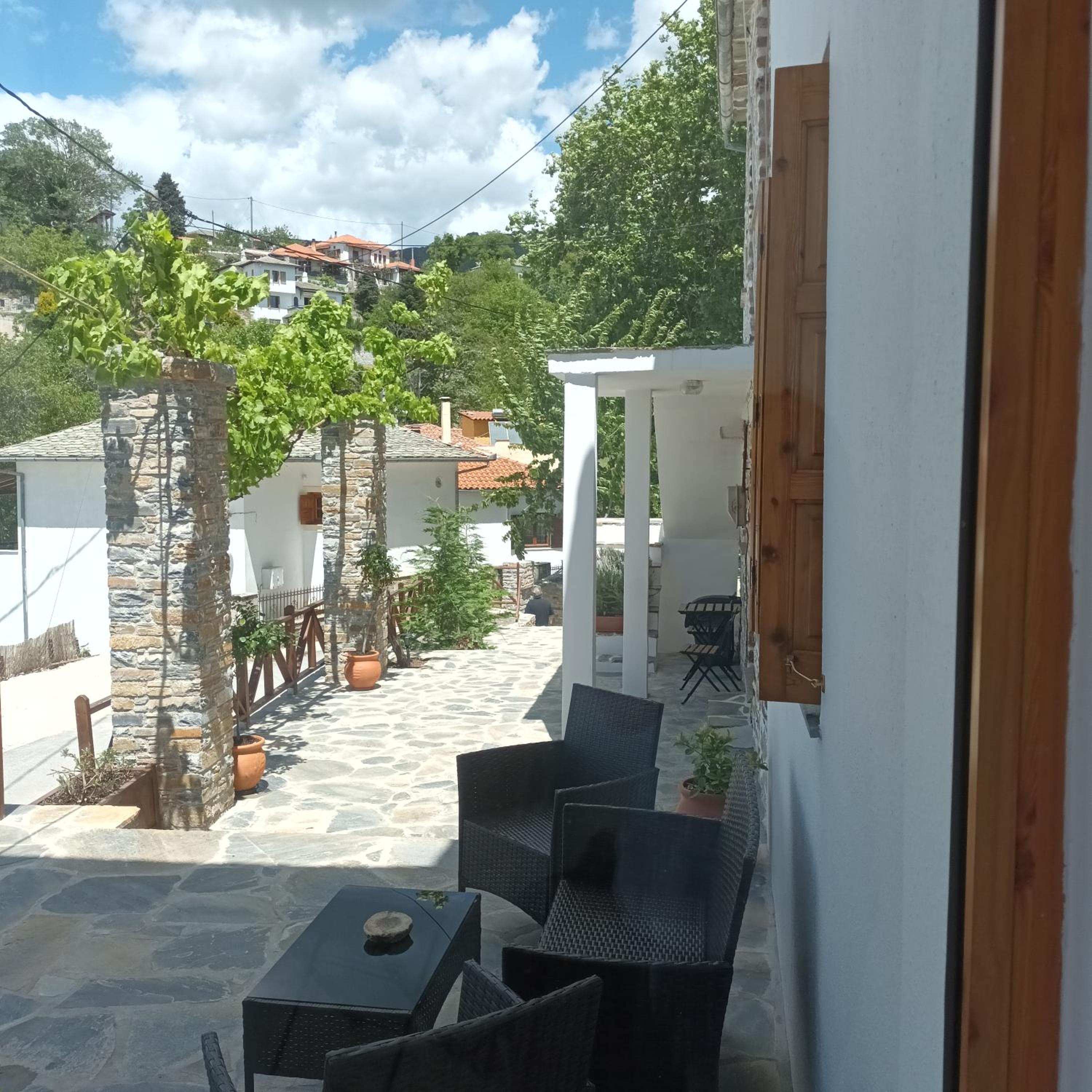 Georgia House Portaria view 5