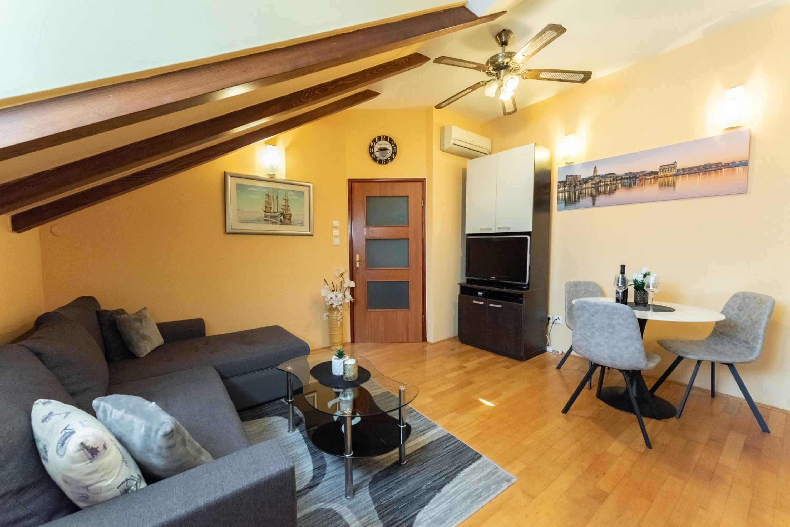 Split Coast Apartment