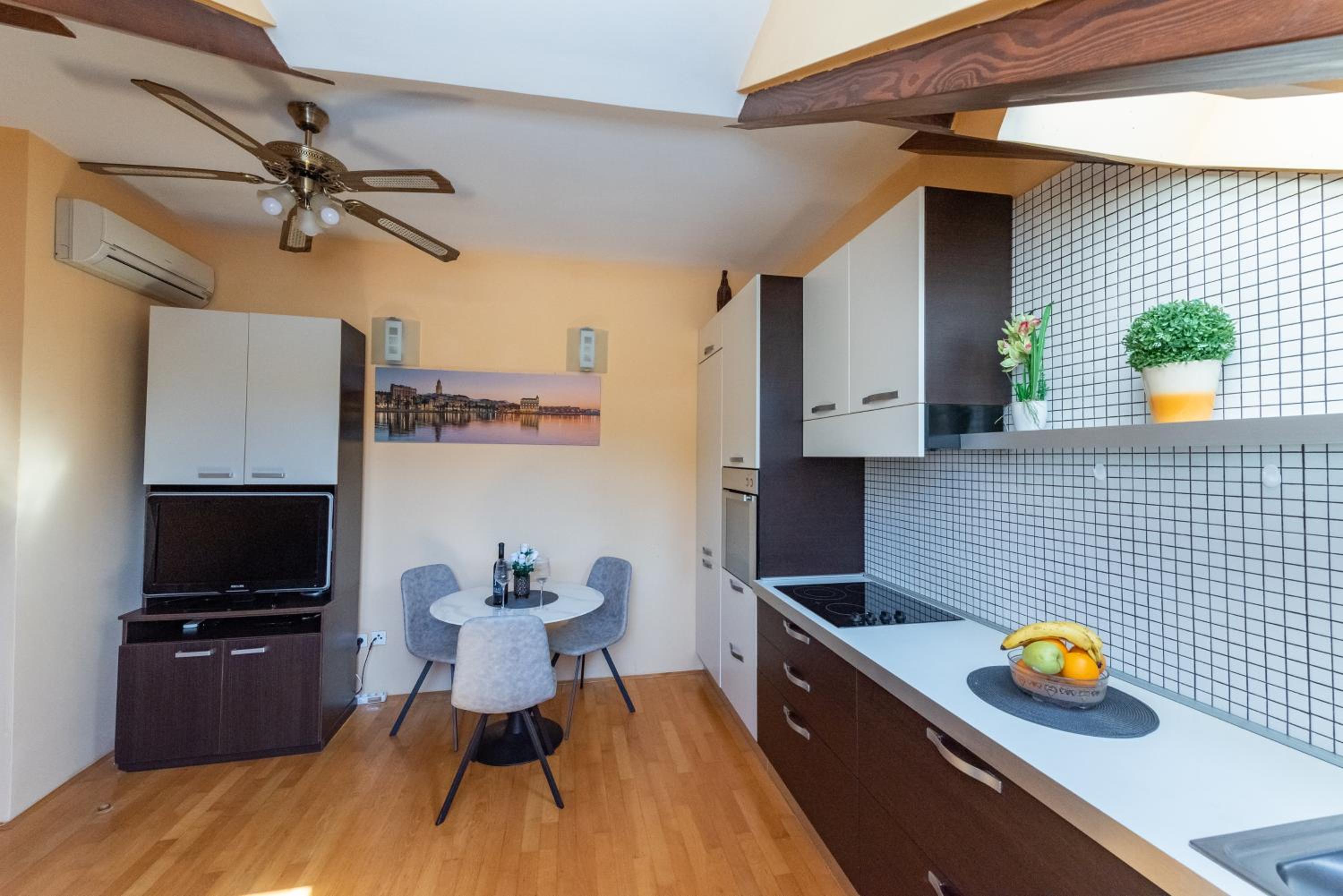 Split Coast Apartment