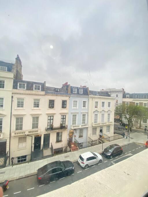 Spacious studio, 5 mins to Victoria station, Central London