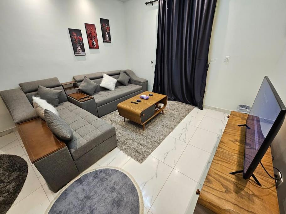 Downtown Cairo 1BR Flat- 86