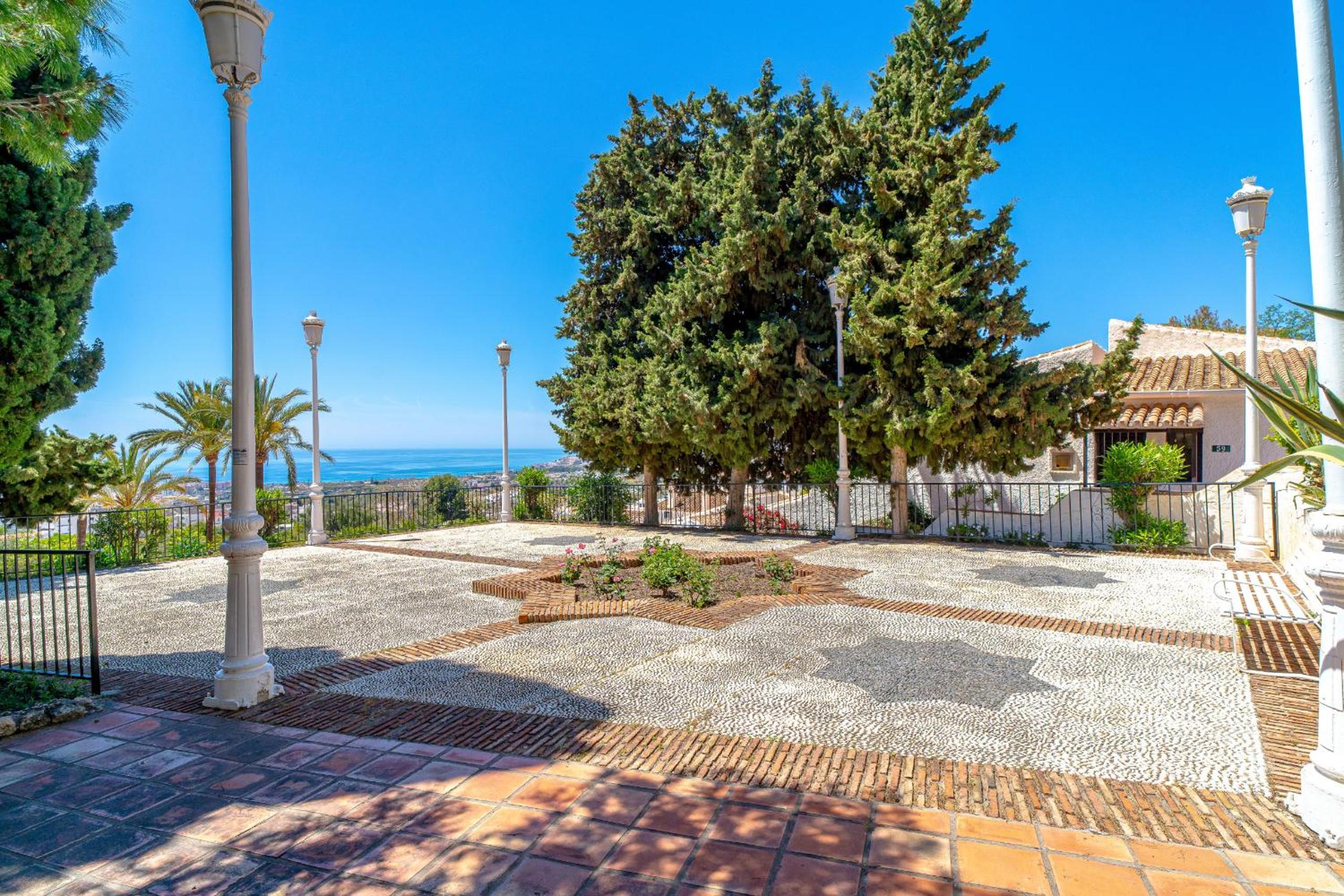 Hibiscos Seaview Terrace by Casasol