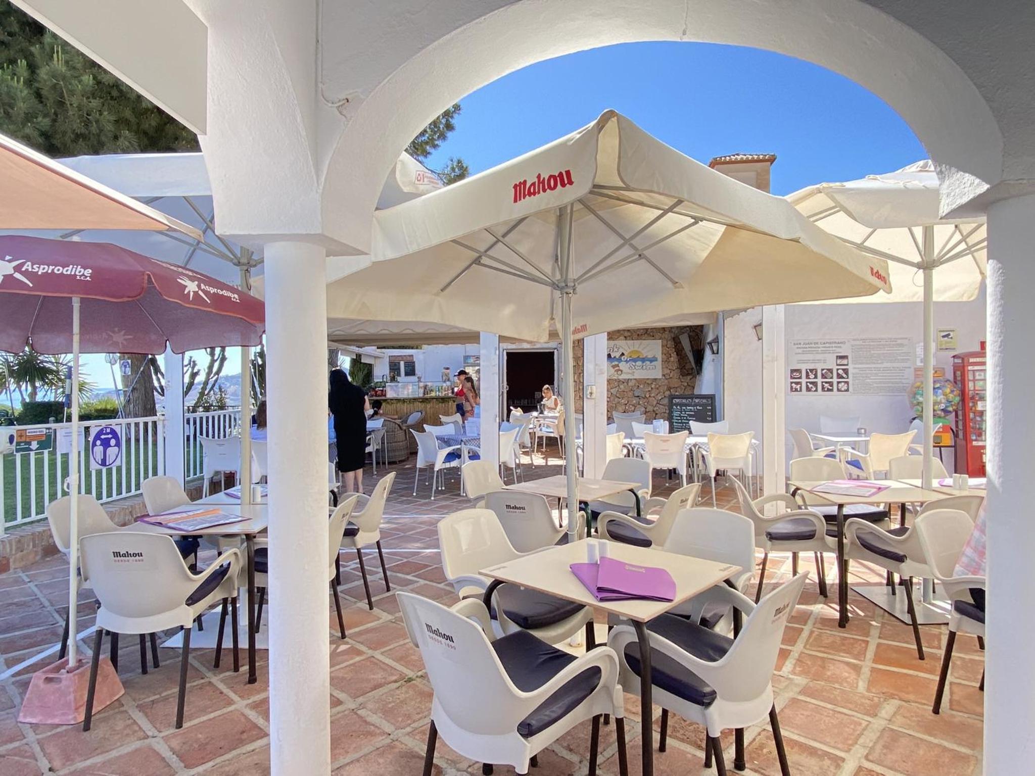 Hibiscos Seaview Terrace by Casasol