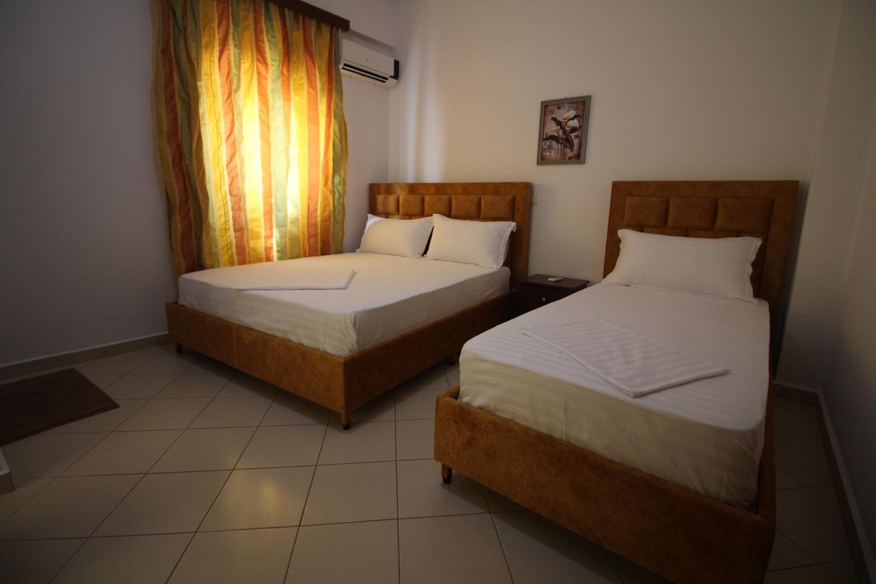 Lengu Holidays Houses