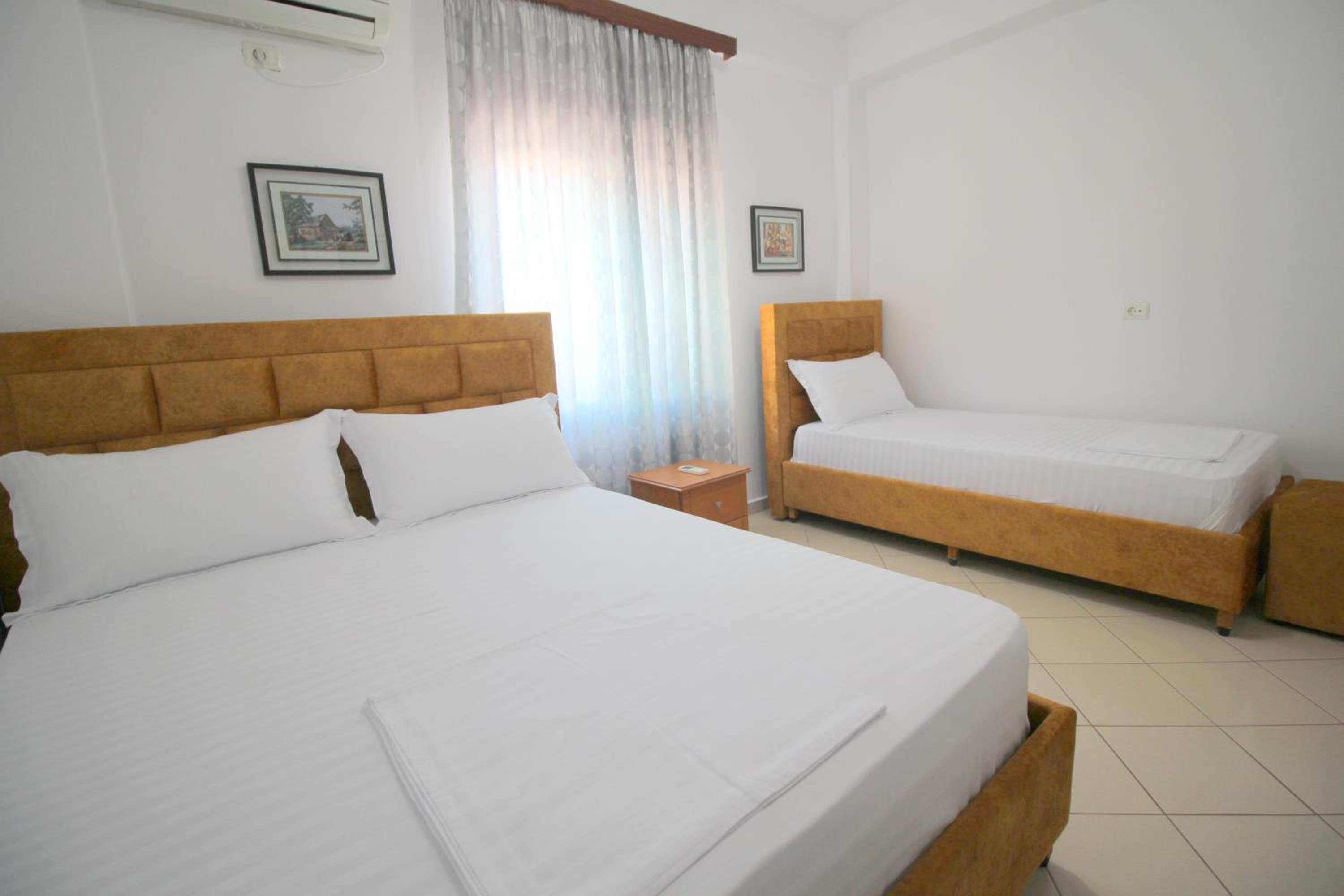 Lengu Holidays Houses