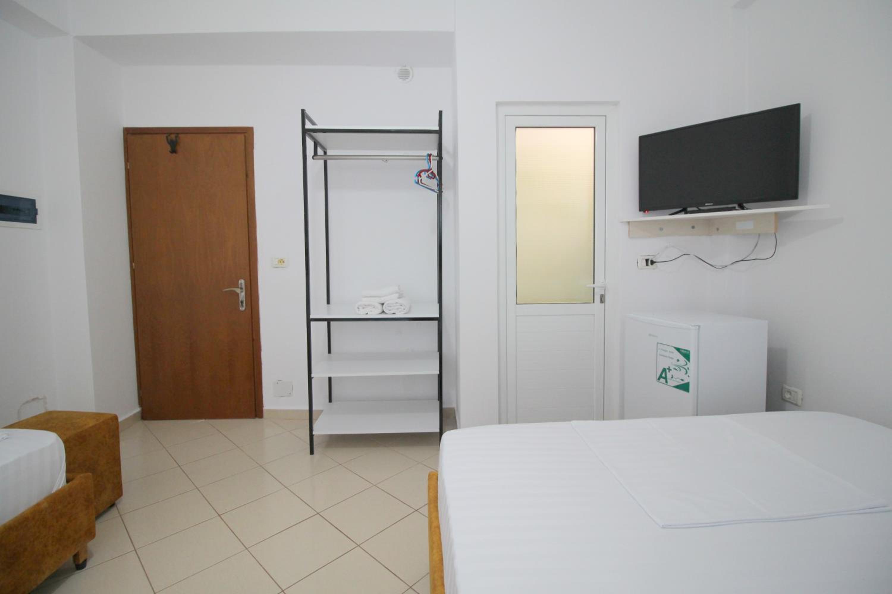 Lengu Holidays Houses