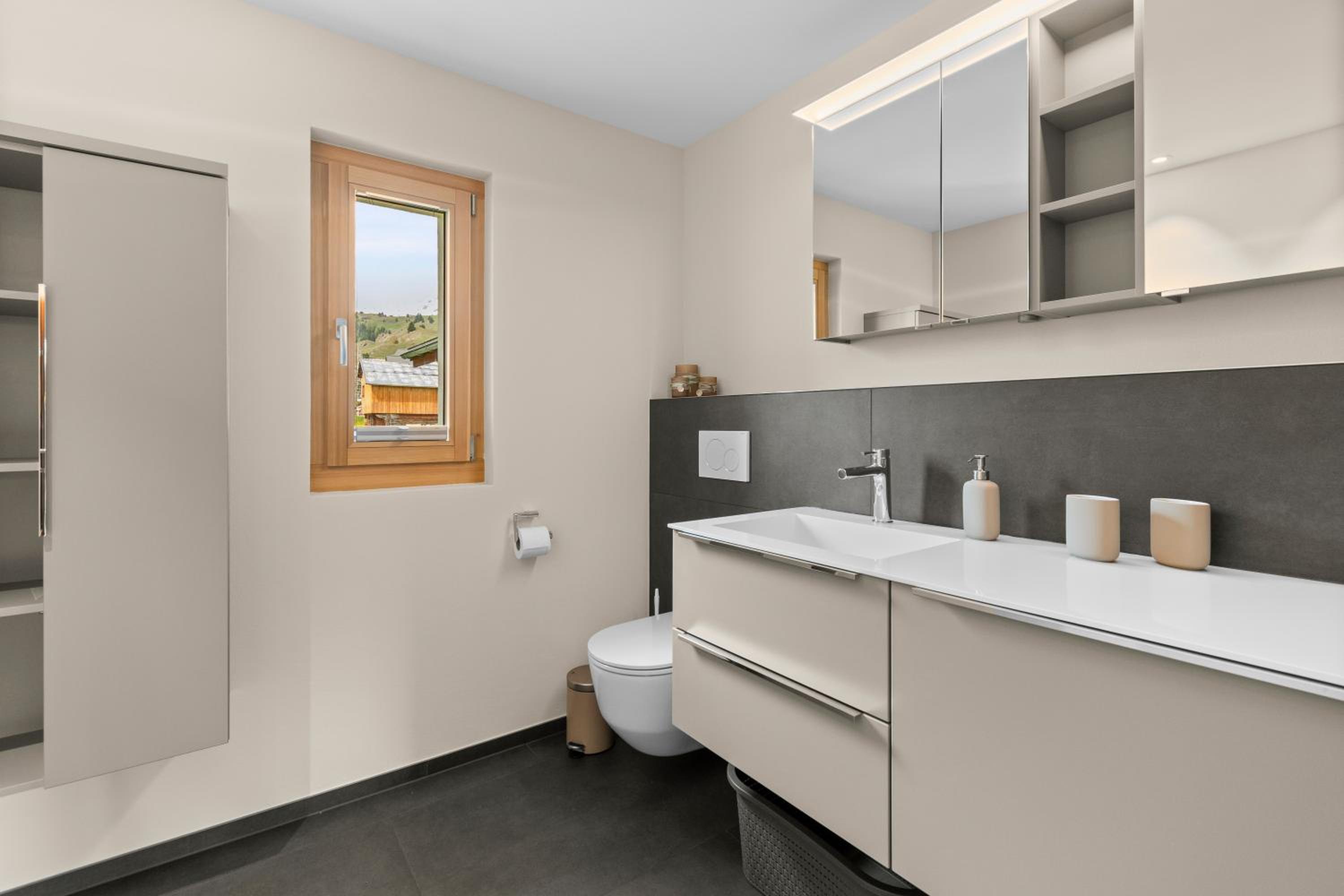 Stilvolle 4.5 Zimmer Wohnung nahe der Talstation