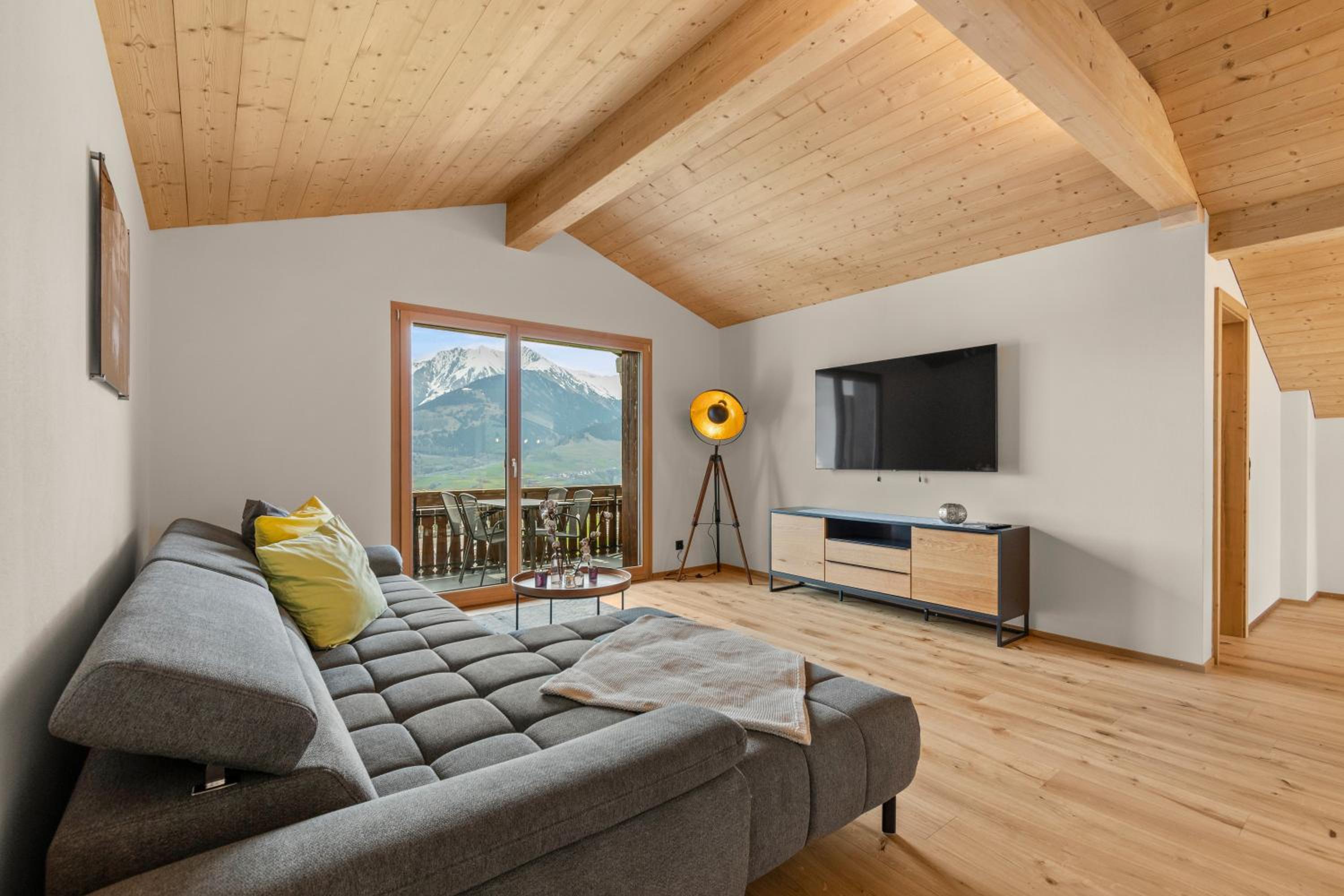 Stilvolle 4.5 Zimmer Wohnung nahe der Talstation