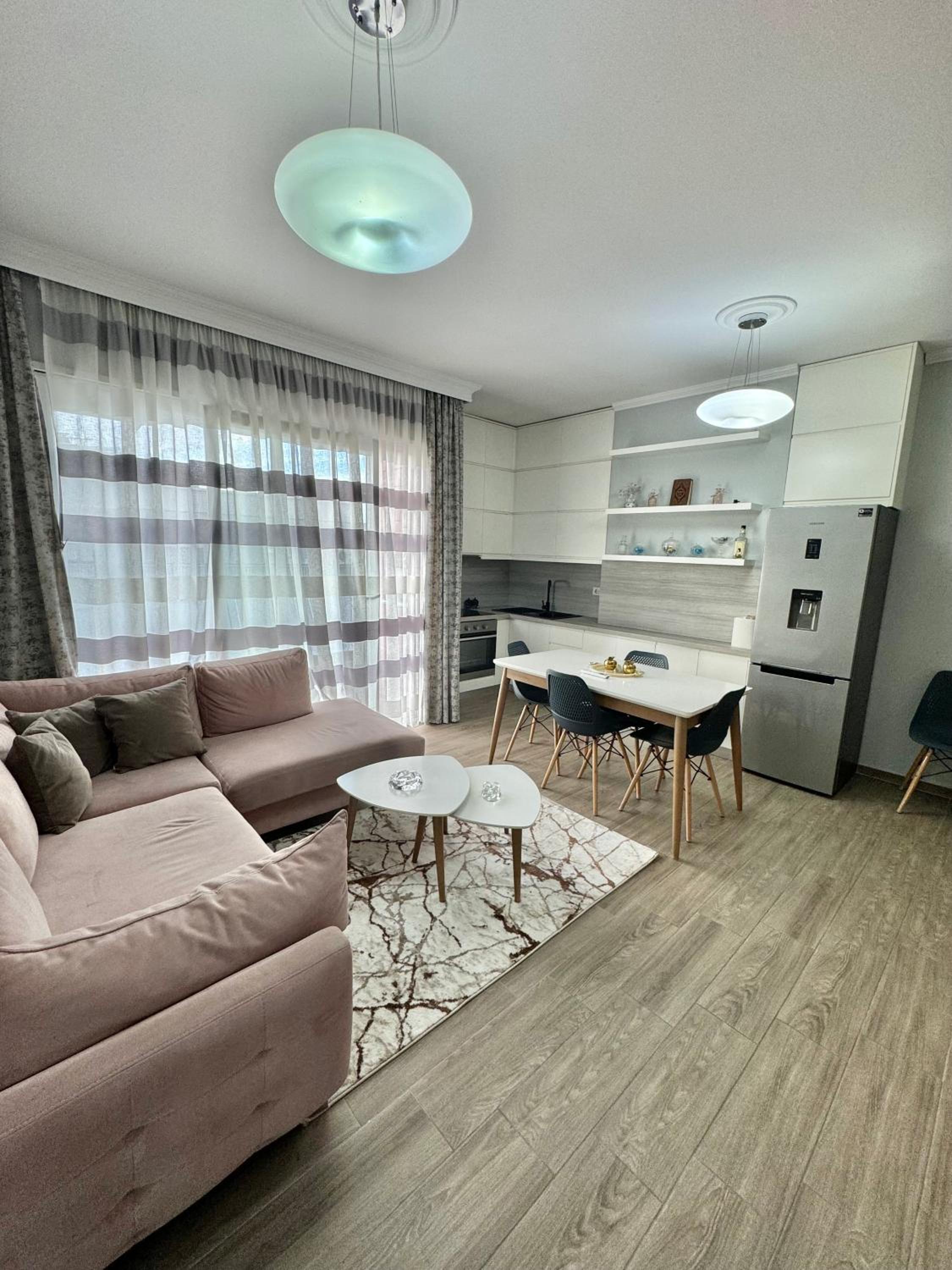 Tirana Apartamant 2 bedroom