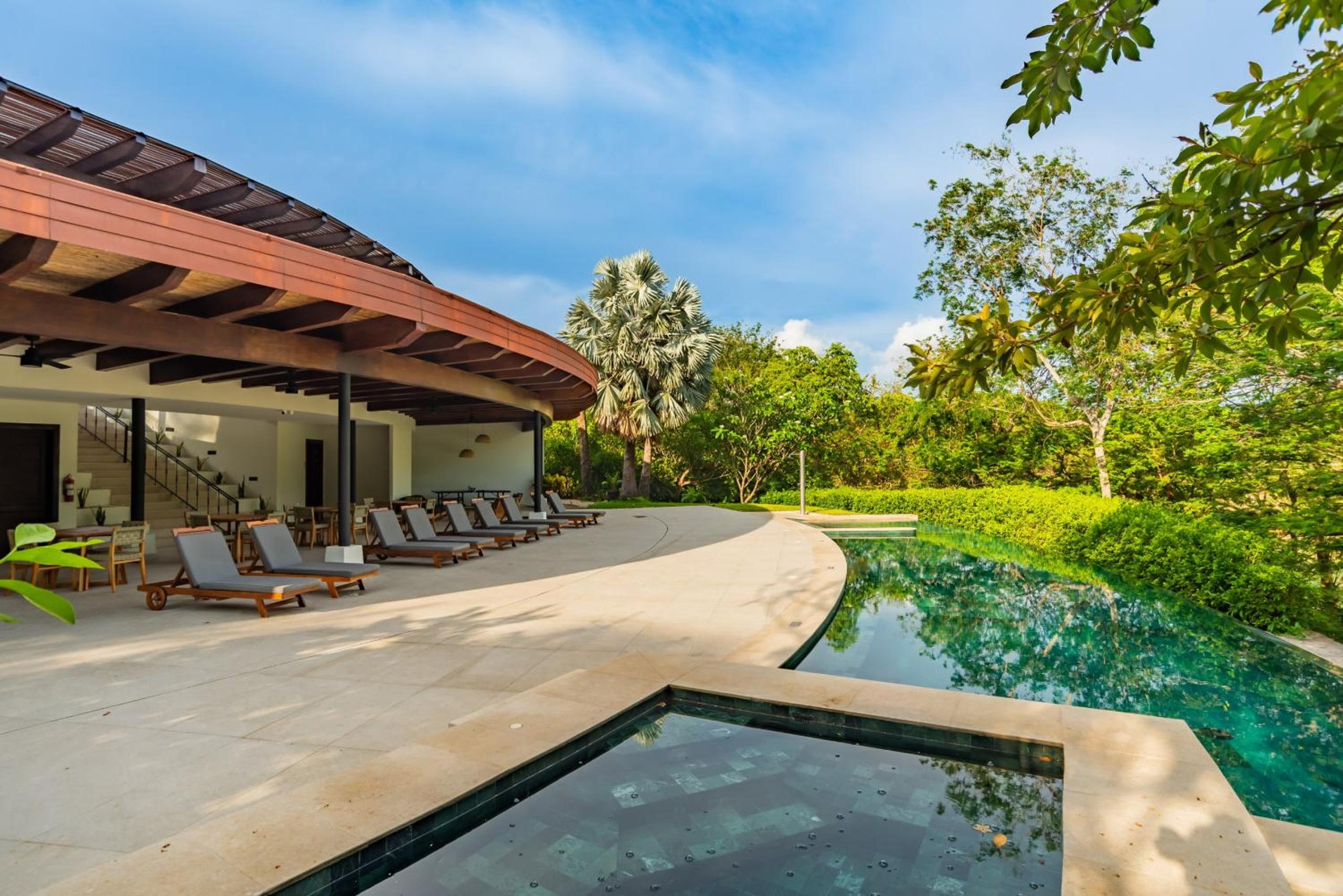 Modern 3BR Condo with Partial Ocean View - Carao - Reserva Conchal Golf Resort