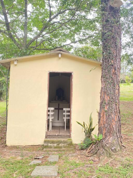 Lindo Sítio c Natureza e Tranquilidade