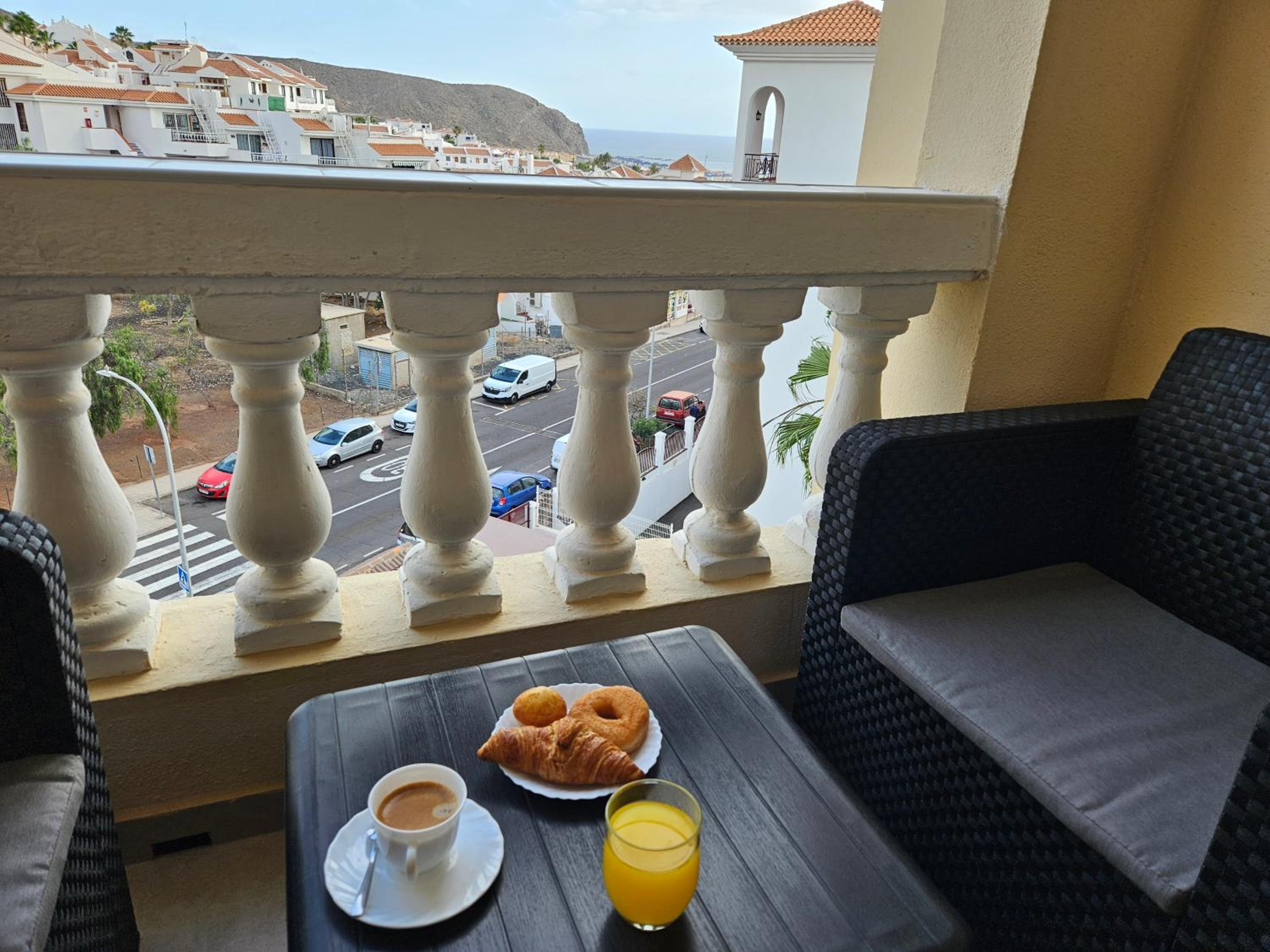 Los Cristianos Heated Pool Sea View AC
