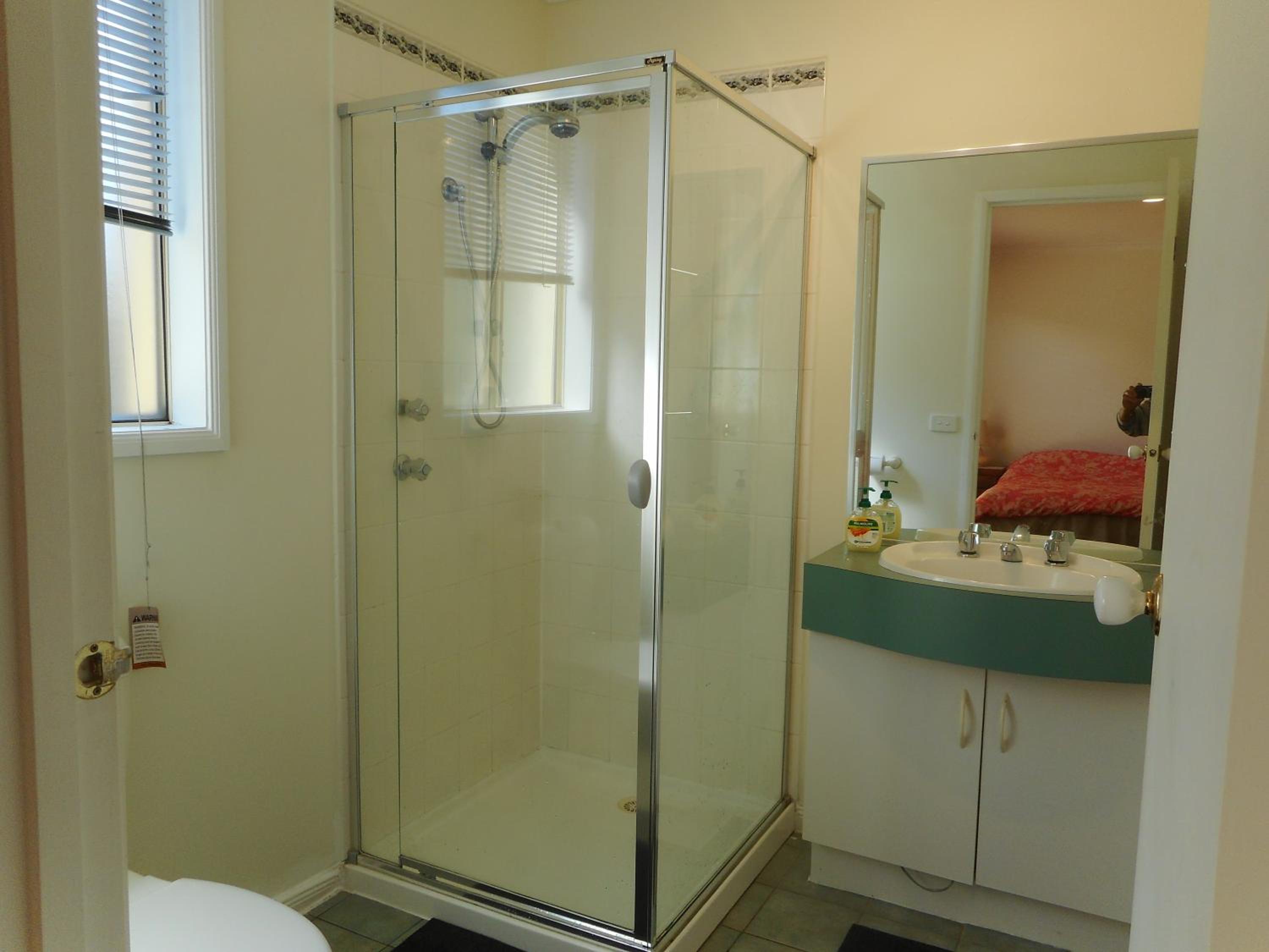 A Unique Holiday Home between Avalon Airport and Melbourne CBD