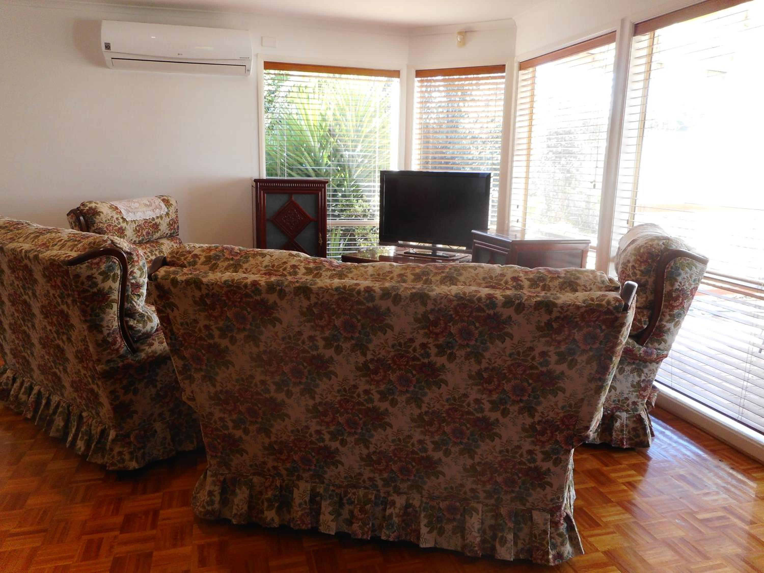 A Unique Holiday Home between Avalon Airport and Melbourne CBD