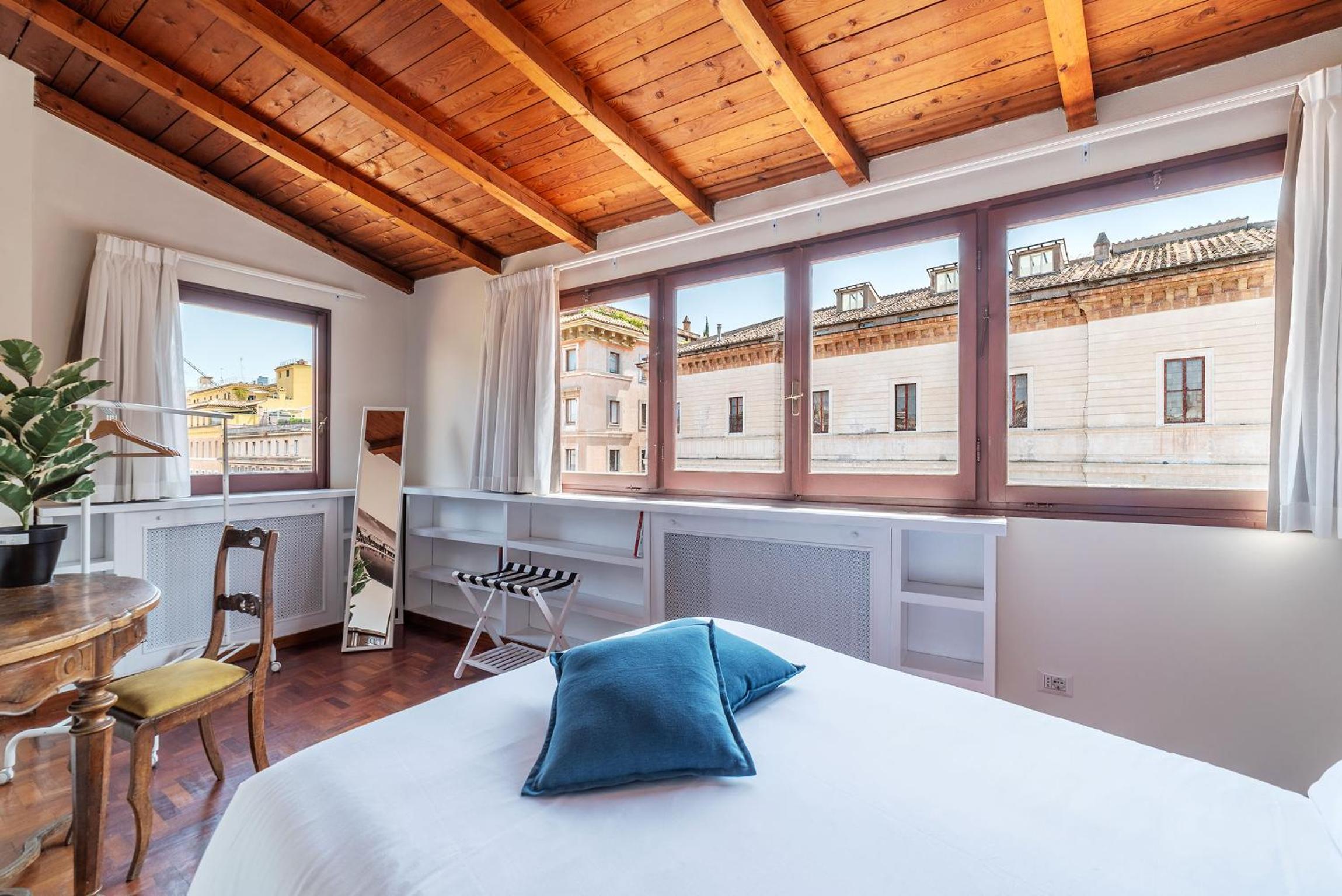 2 BR Flat with Vatican Terrace