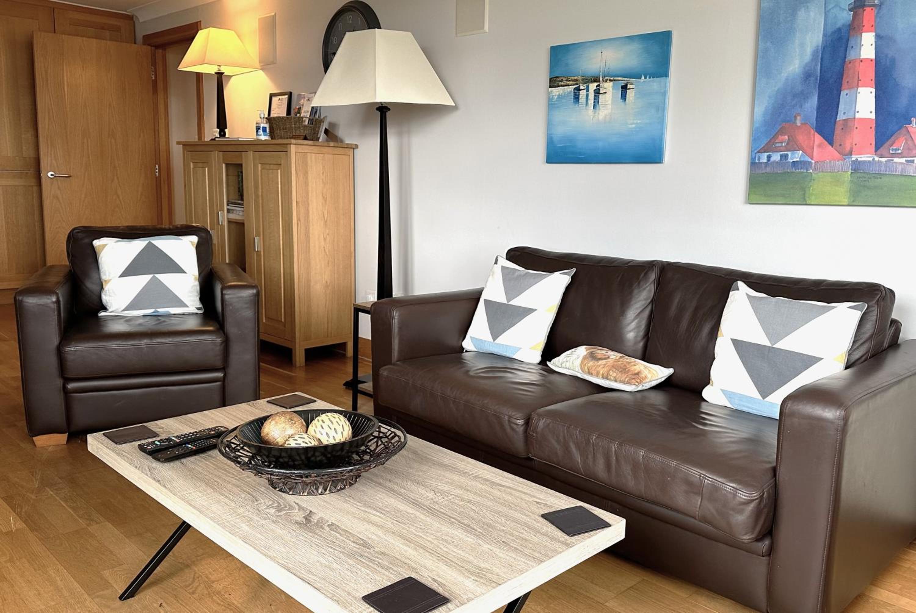 No2 The Links Apartment, Brora view 5