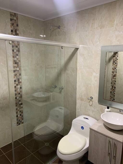 Casa con piscina en zona urbana - San Martín