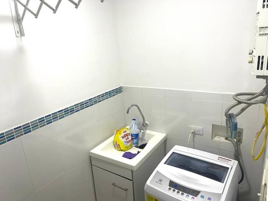 Casa con piscina en zona urbana - San Martín