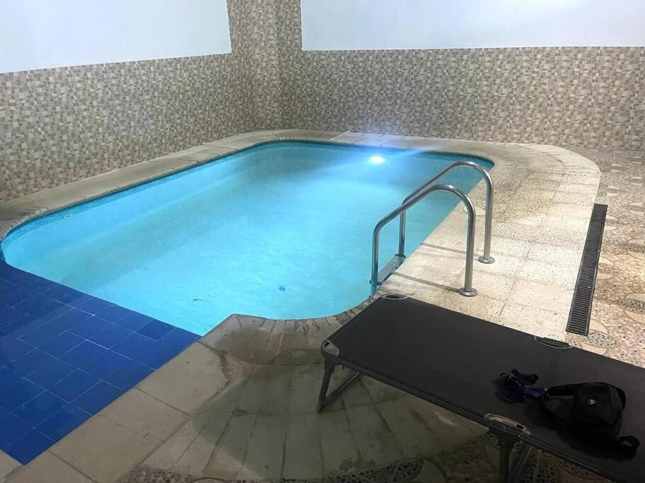 Casa con piscina en zona urbana - San Martín