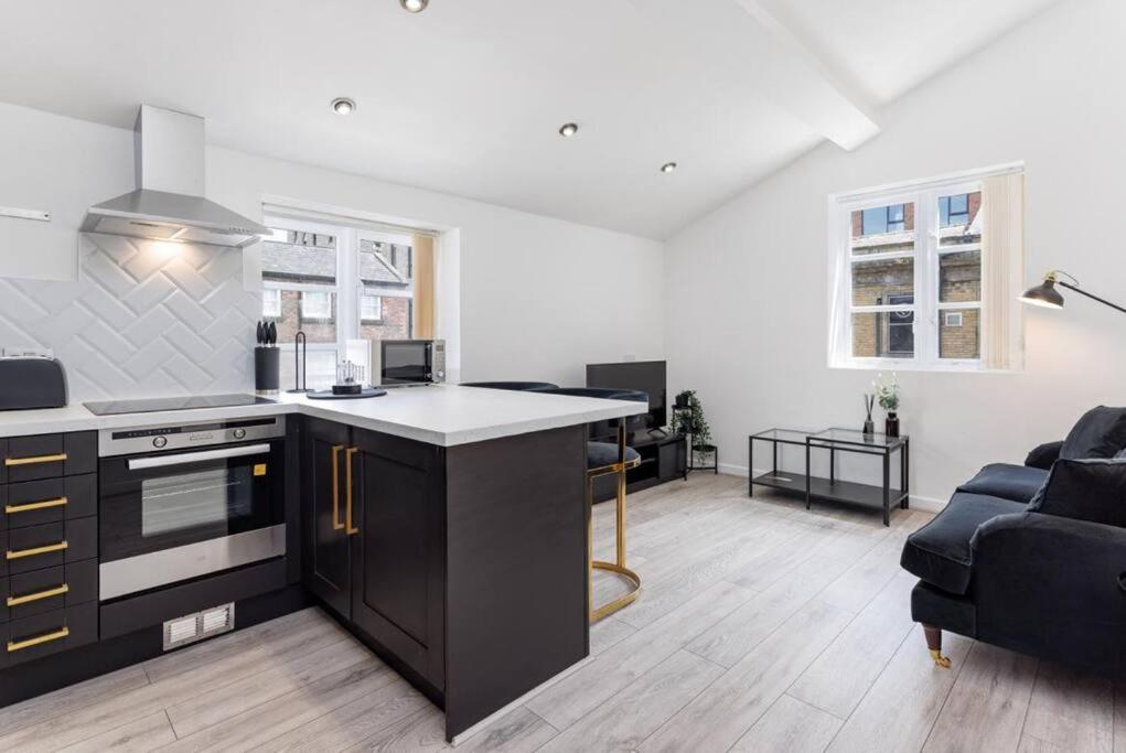 Rodney Street-1 Bed Apt view 2