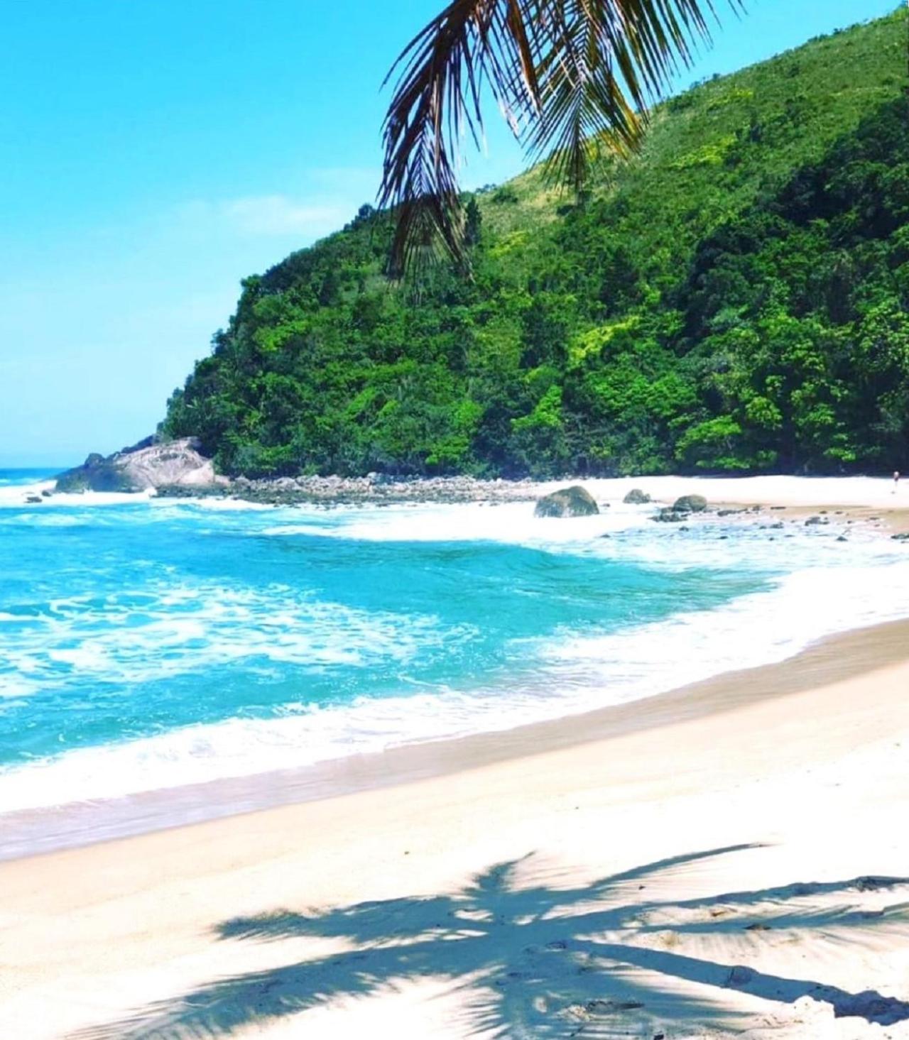 Casa a uma quadra da praia Maresias
