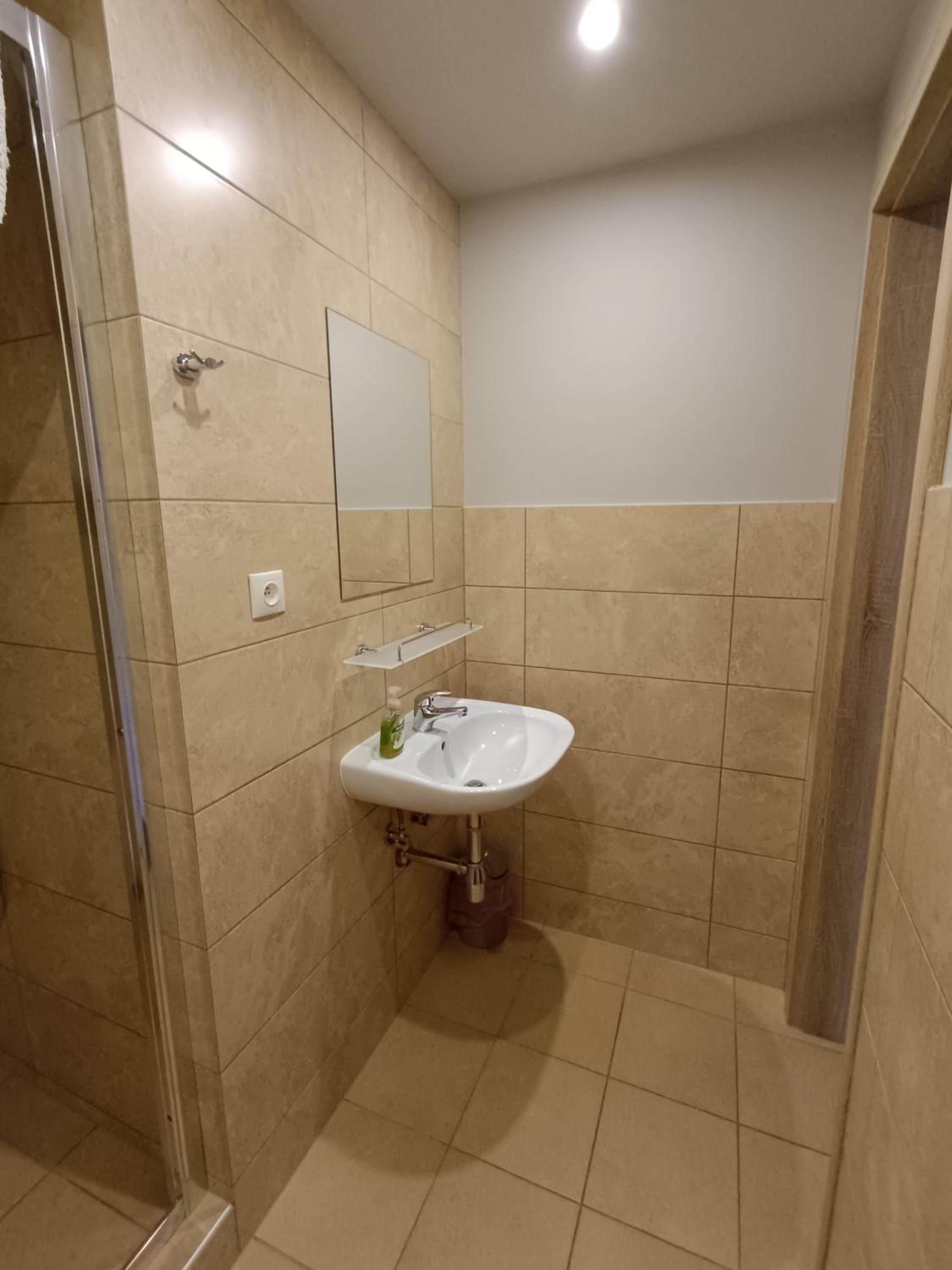 Photo 48