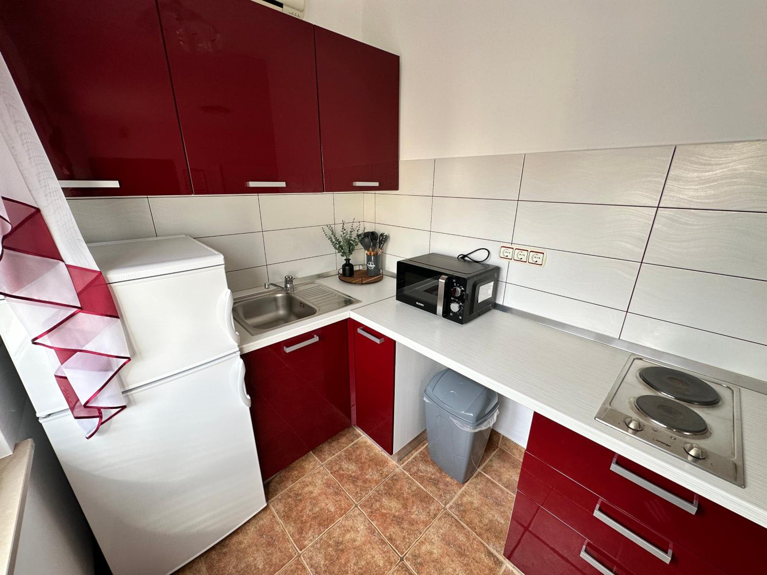 Studio Apartment near Beach Petrčane - Quiet & Central - Unit 3 view 4
