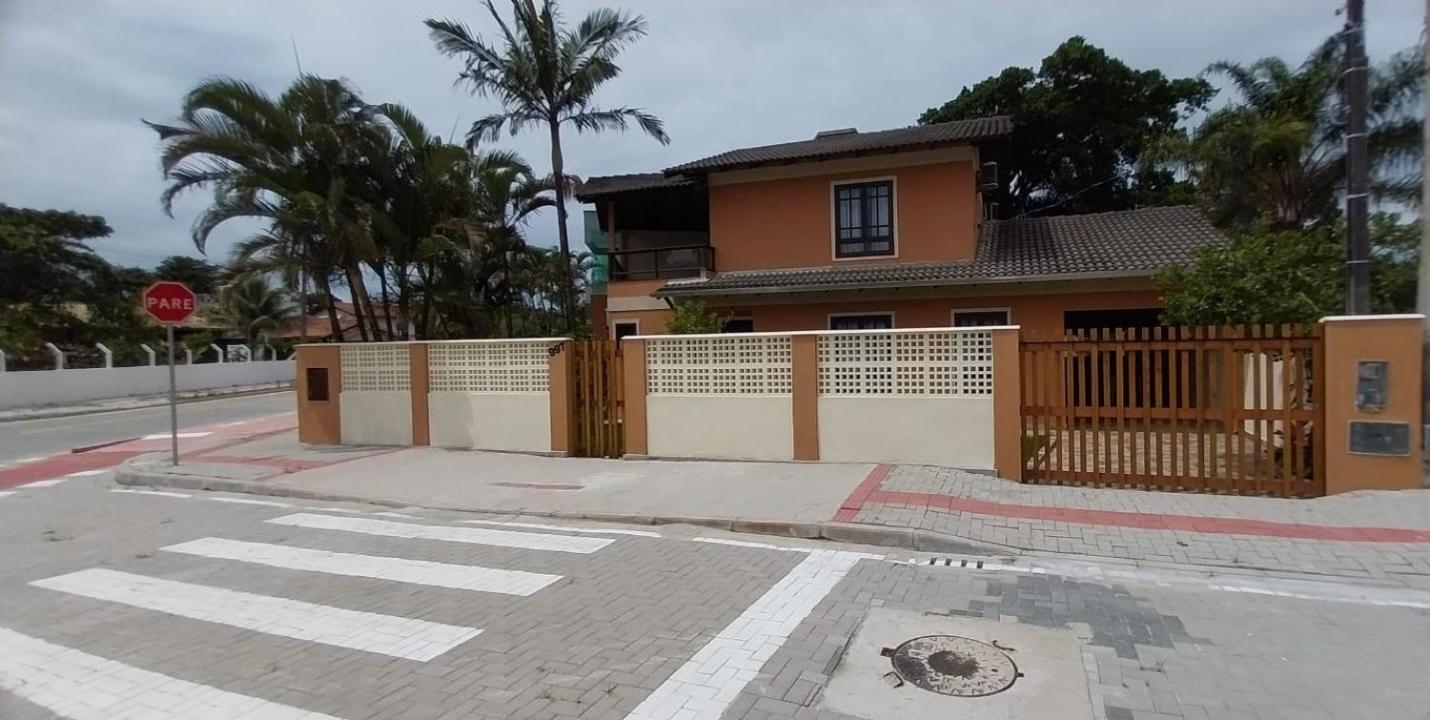 Casa no centro da praia de Mariscal perto do mercado e comércio em geral