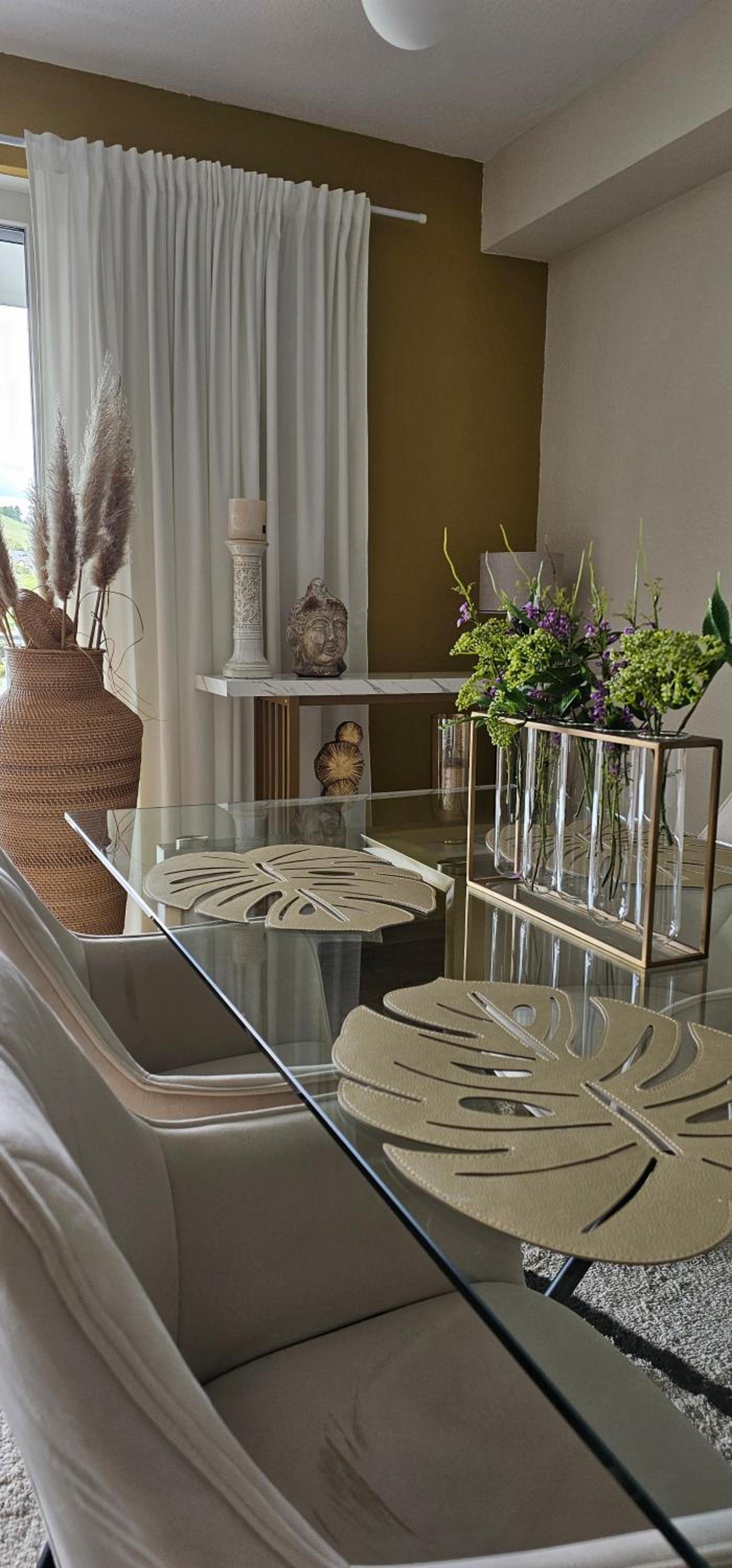 Elegant Apartment with Direct River View, Balcony and Parking in Bernkastel-Kues